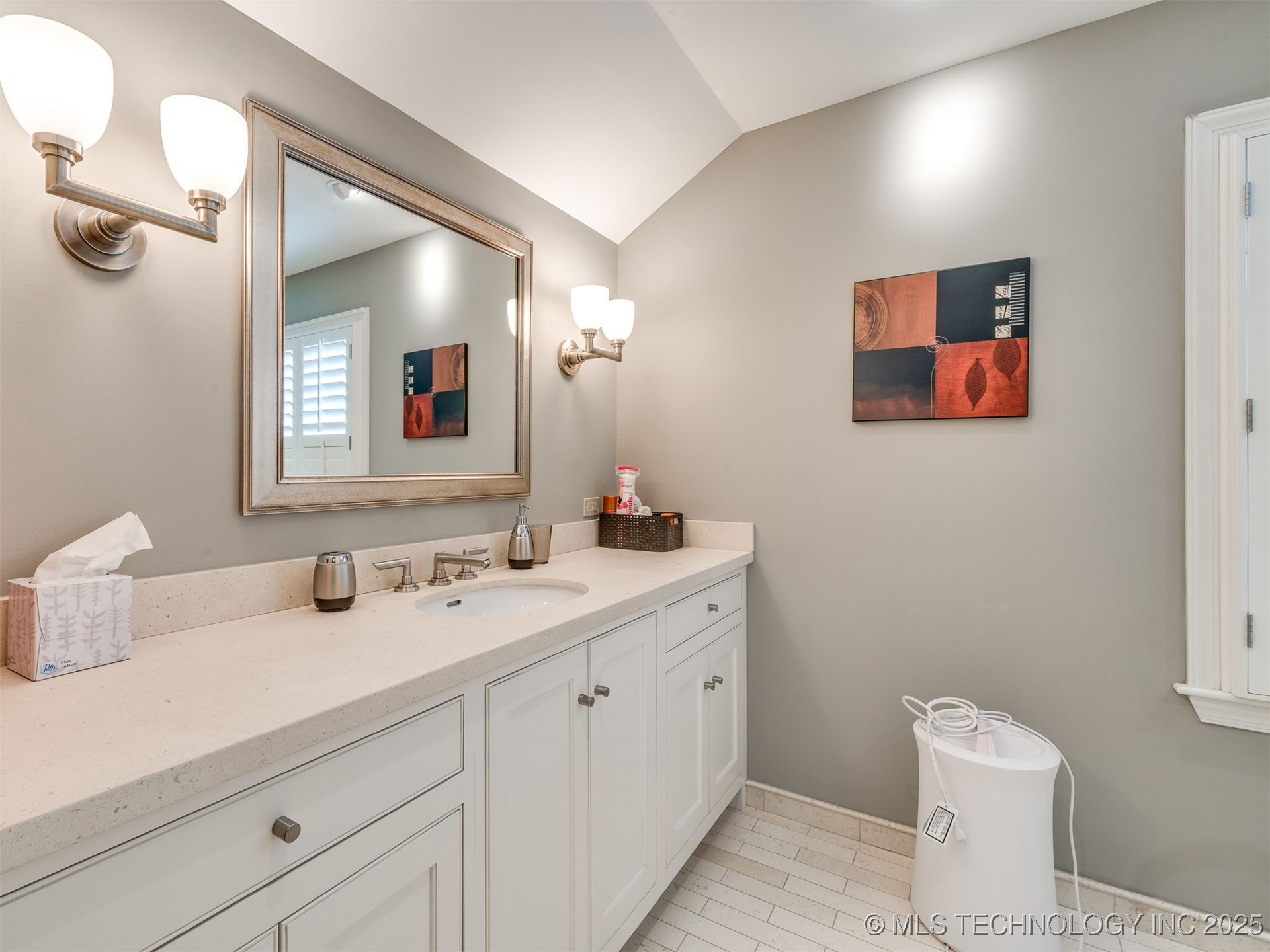 1782 E 30th Street Property Photo 81