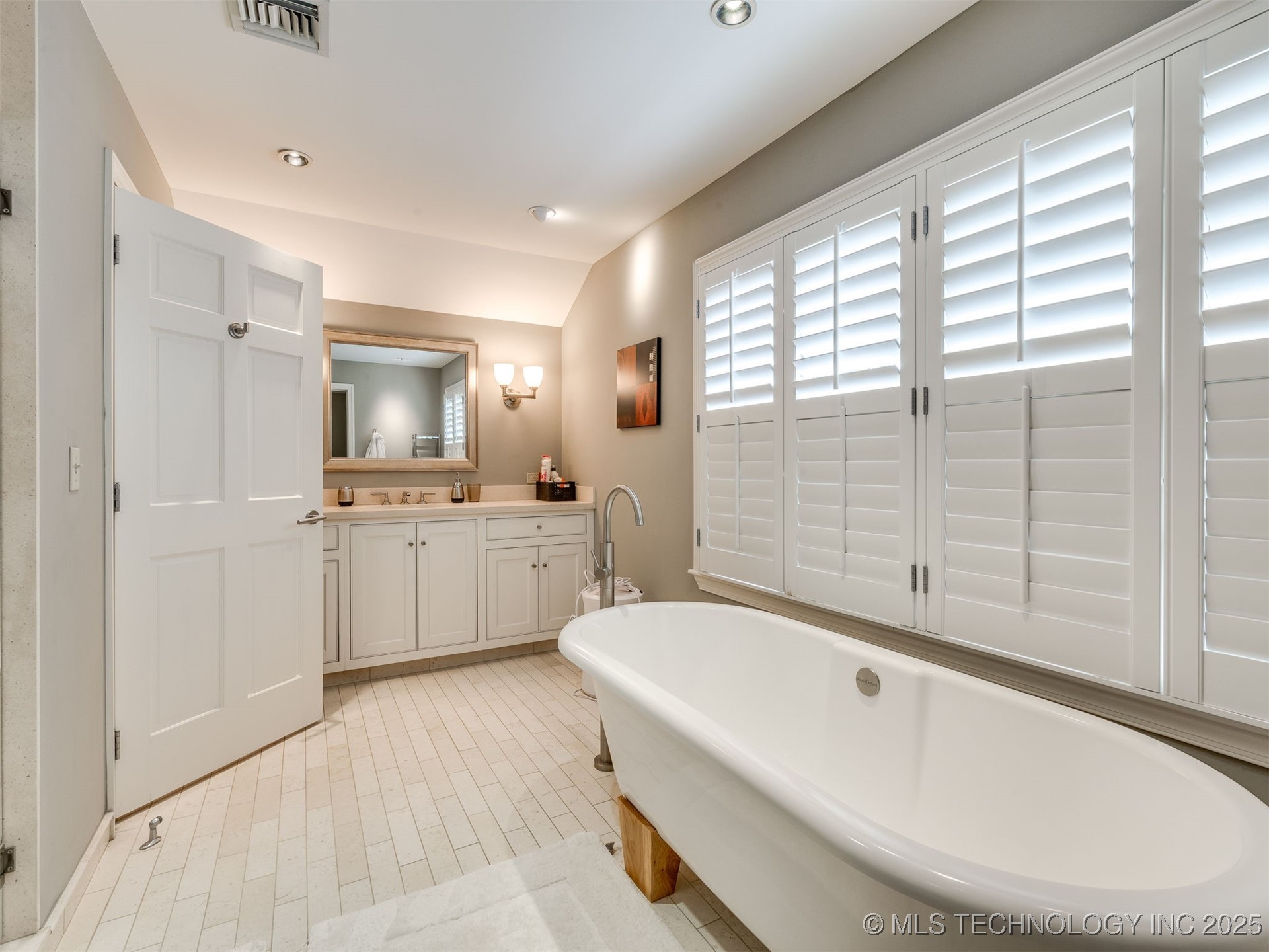 1782 E 30th Street Property Photo 86