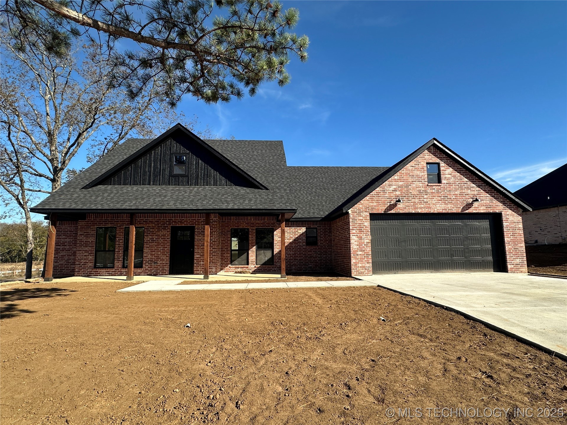 1906 Boxer Lane Property Photo 1