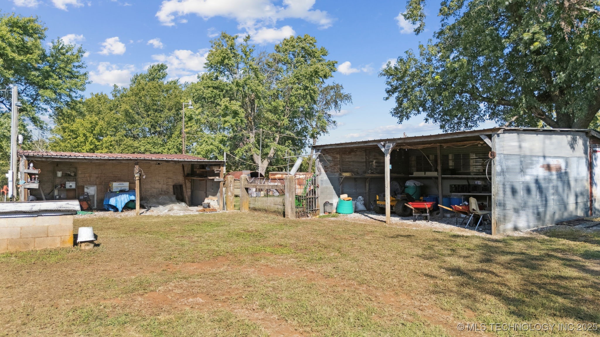 433432 E 260 Road Property Photo 22