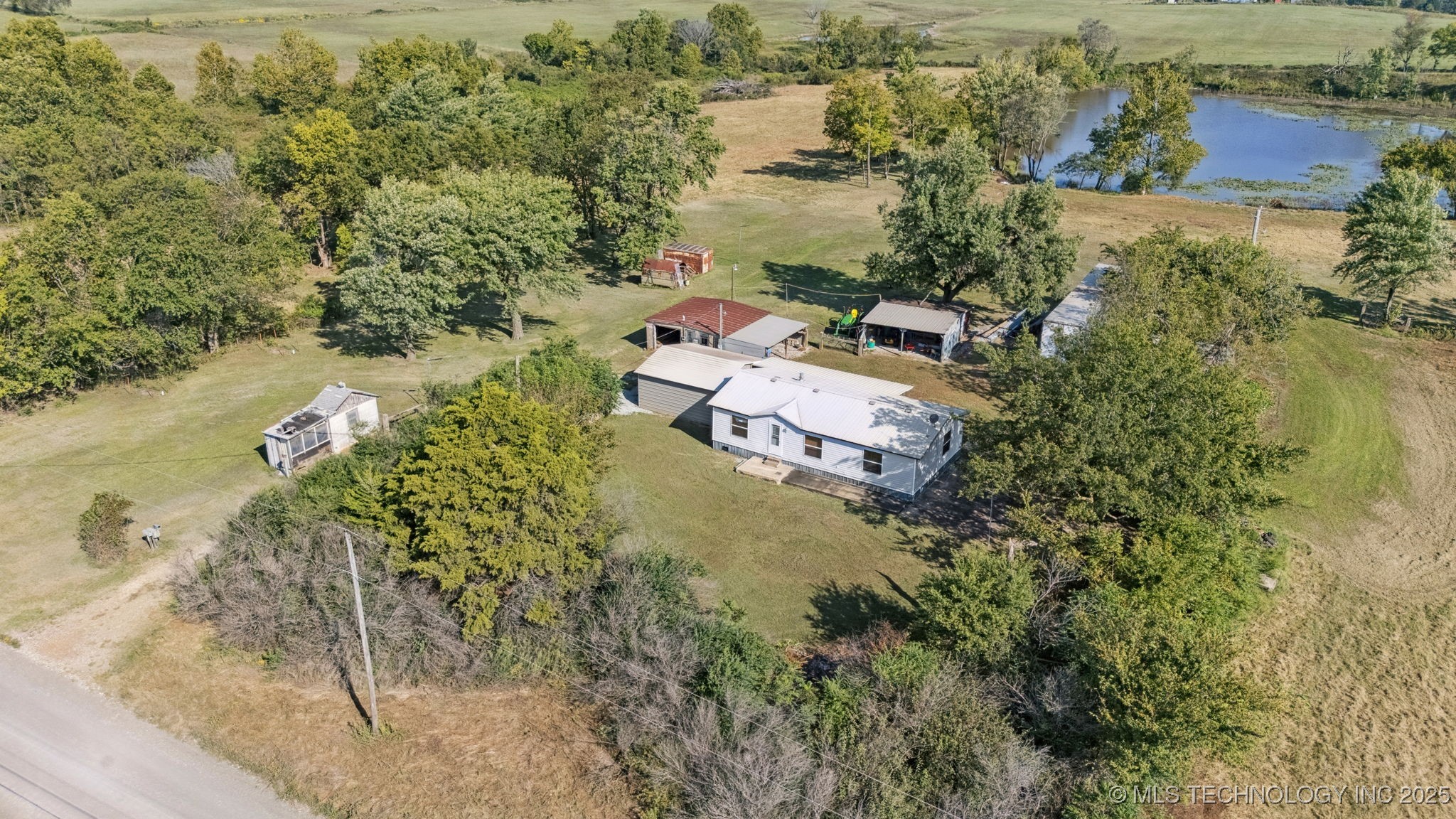 433432 E 260 Road Property Photo 24