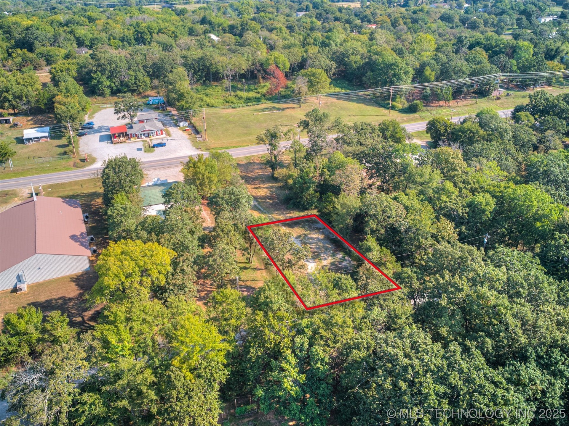 419126 E 1141 Road Property Photo 3