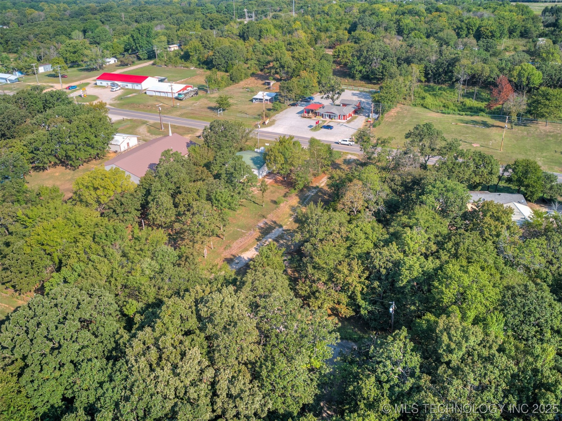 419126 E 1141 Road Property Photo 7