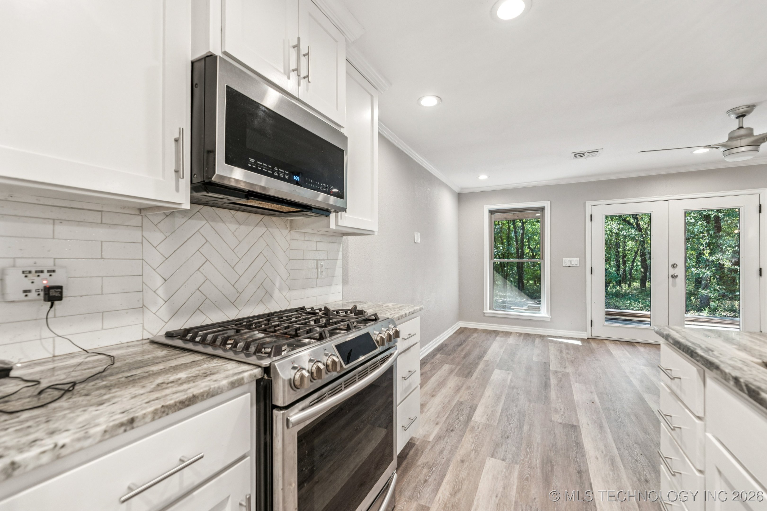 2824 New Prue Road Property Photo 10