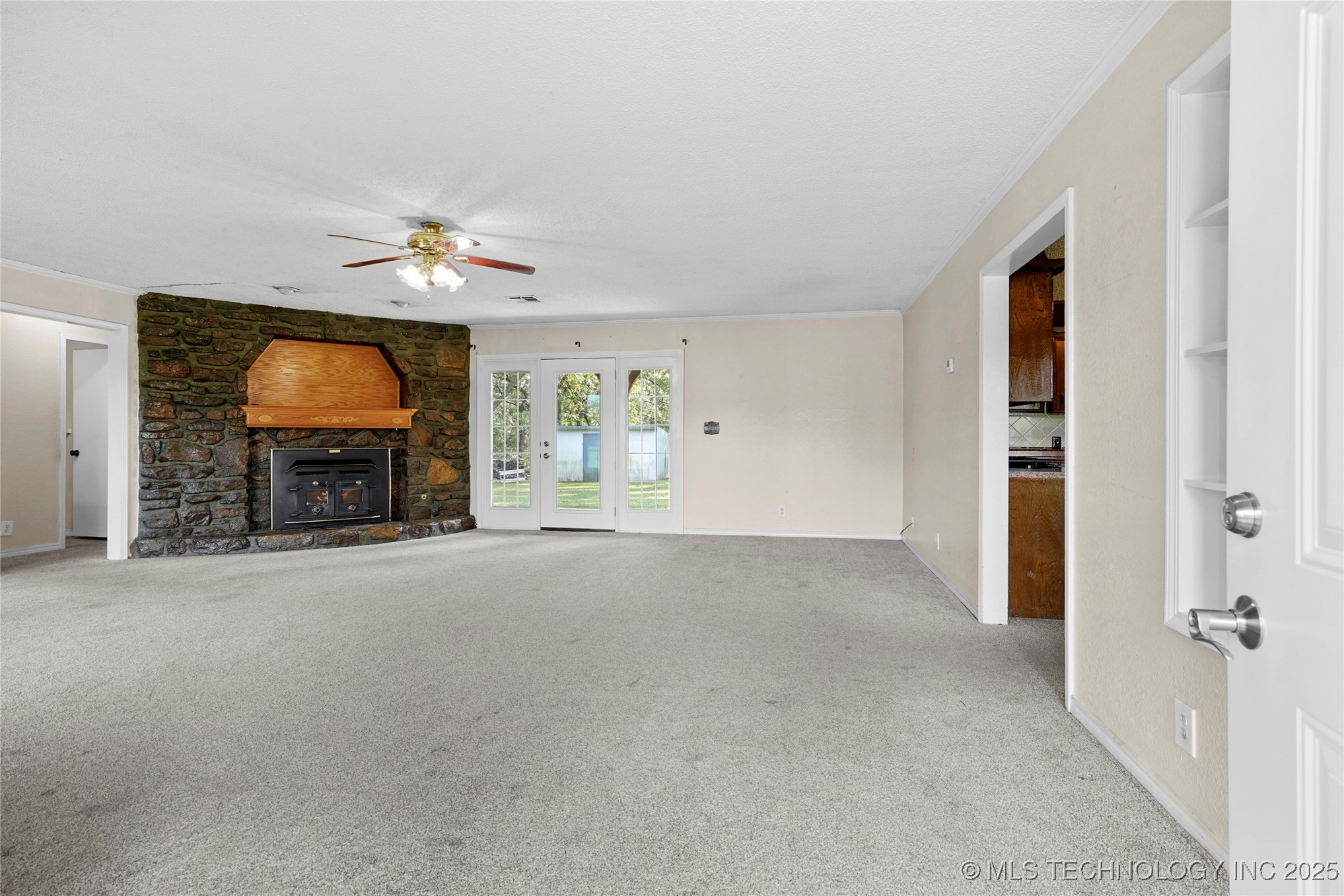 27208 E 41st Street S Property Photo 4