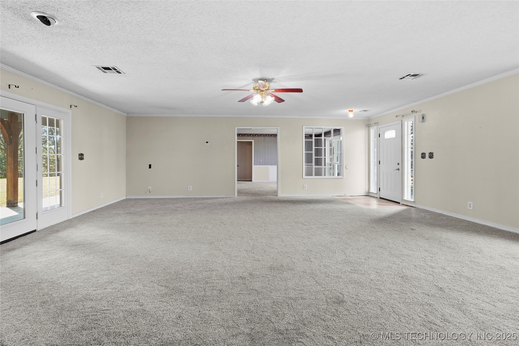 27208 E 41st Street S Property Photo 7