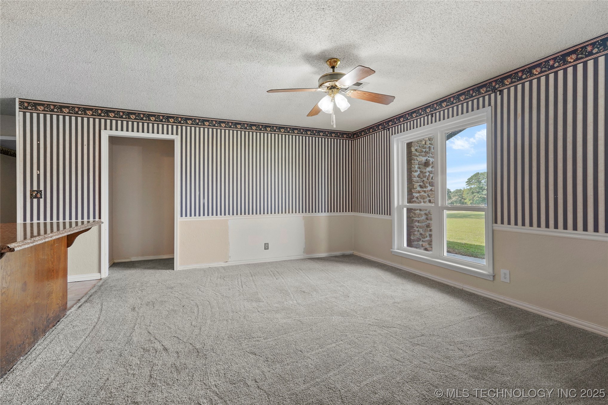 27208 E 41st Street S Property Photo 9