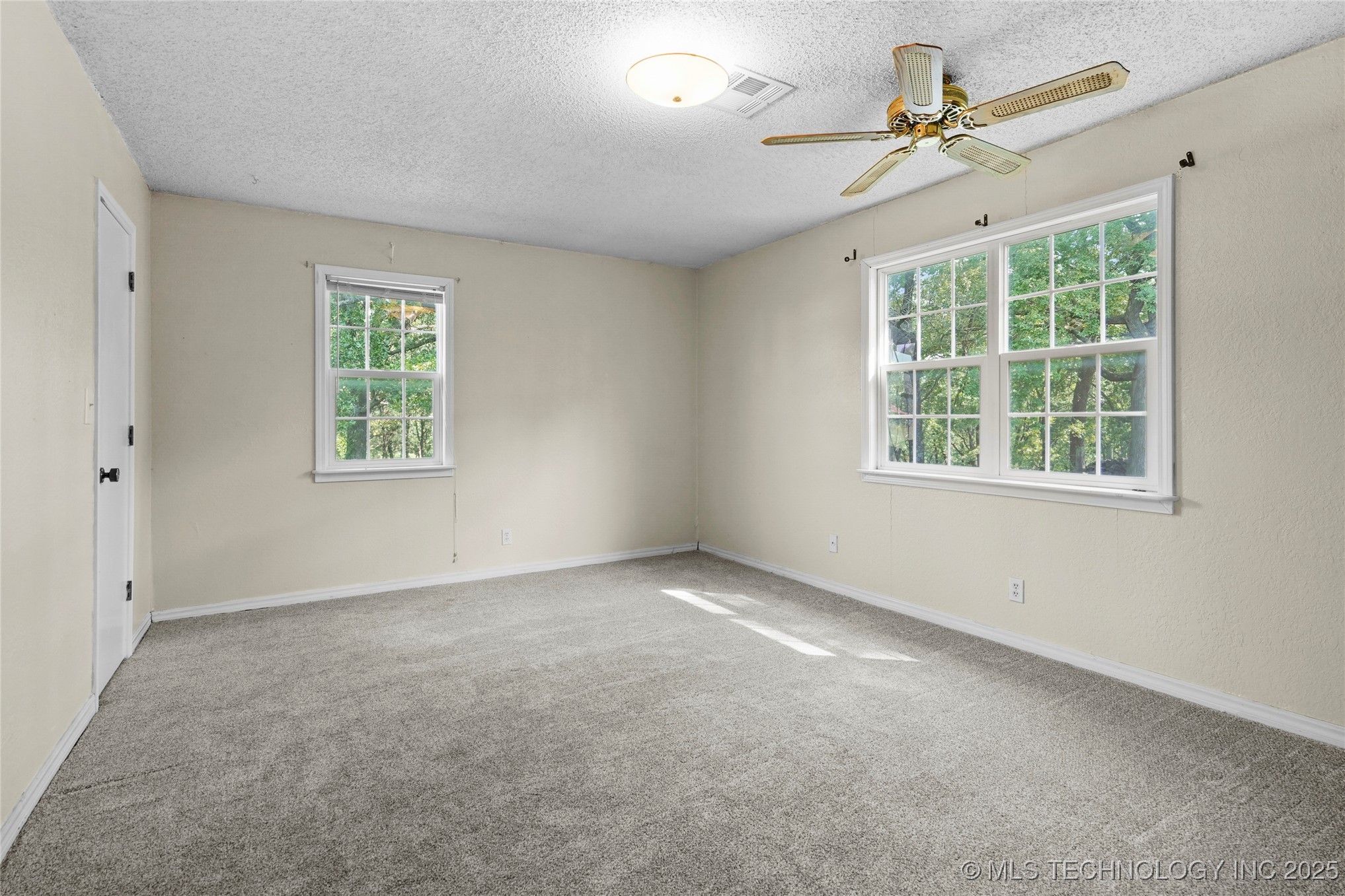 27208 E 41st Street S Property Photo 22