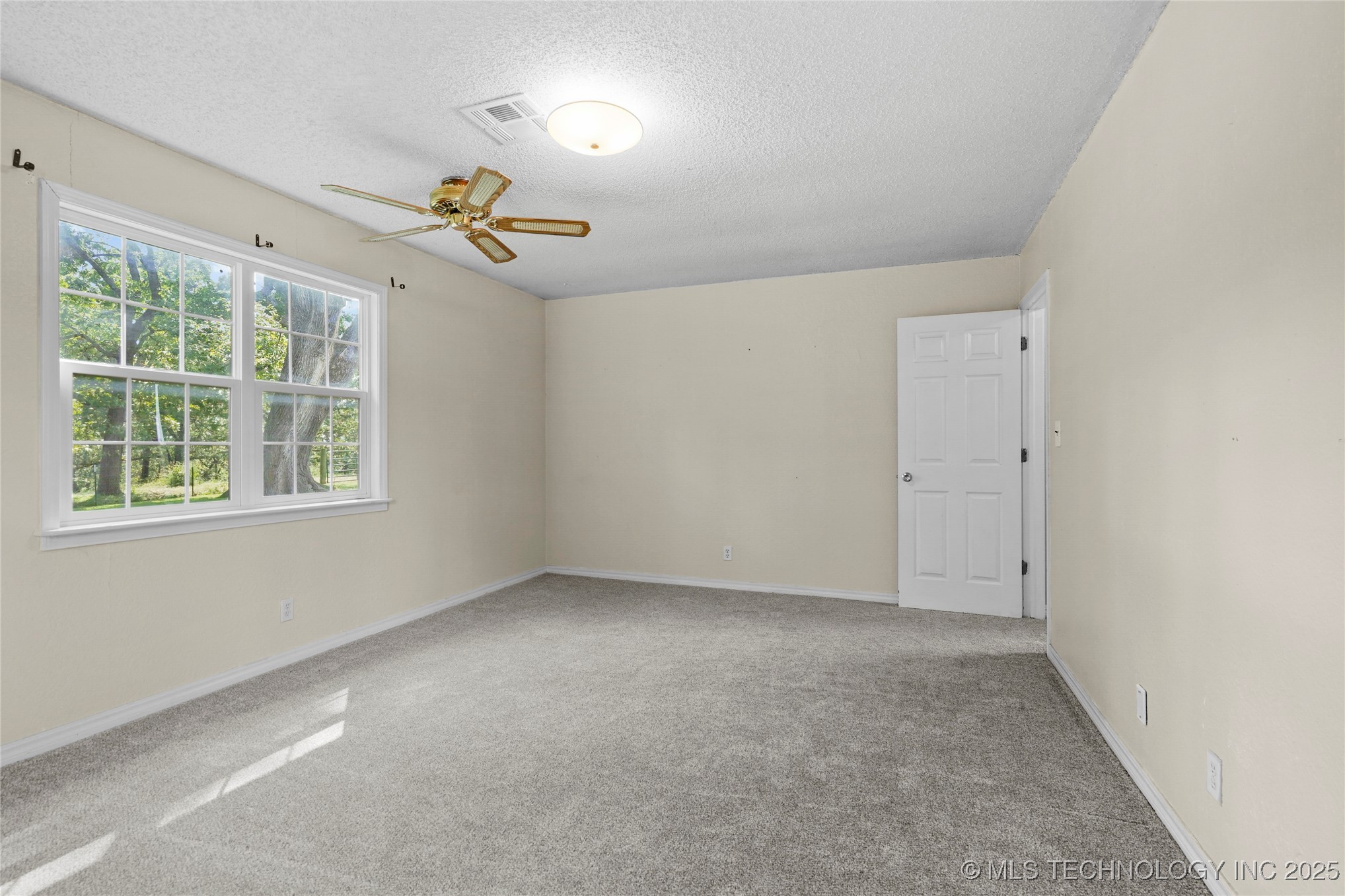 27208 E 41st Street S Property Photo 23