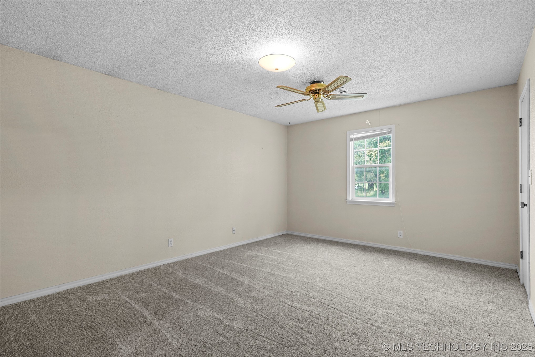 27208 E 41st Street S Property Photo 27