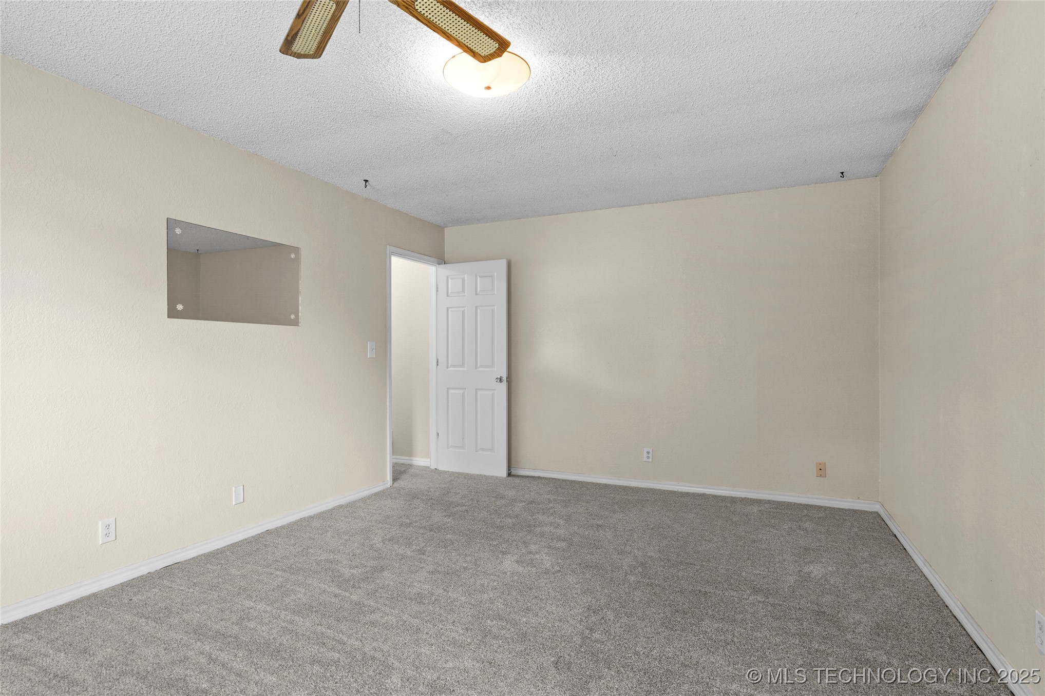 27208 E 41st Street S Property Photo 28