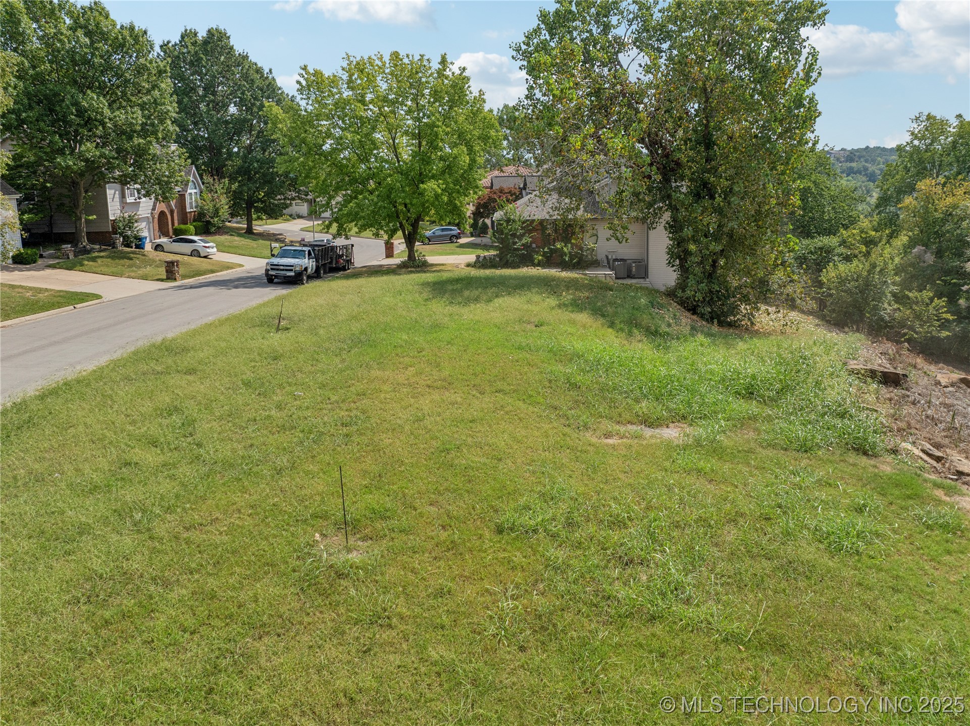 7738 S Canton Avenue Property Photo 3