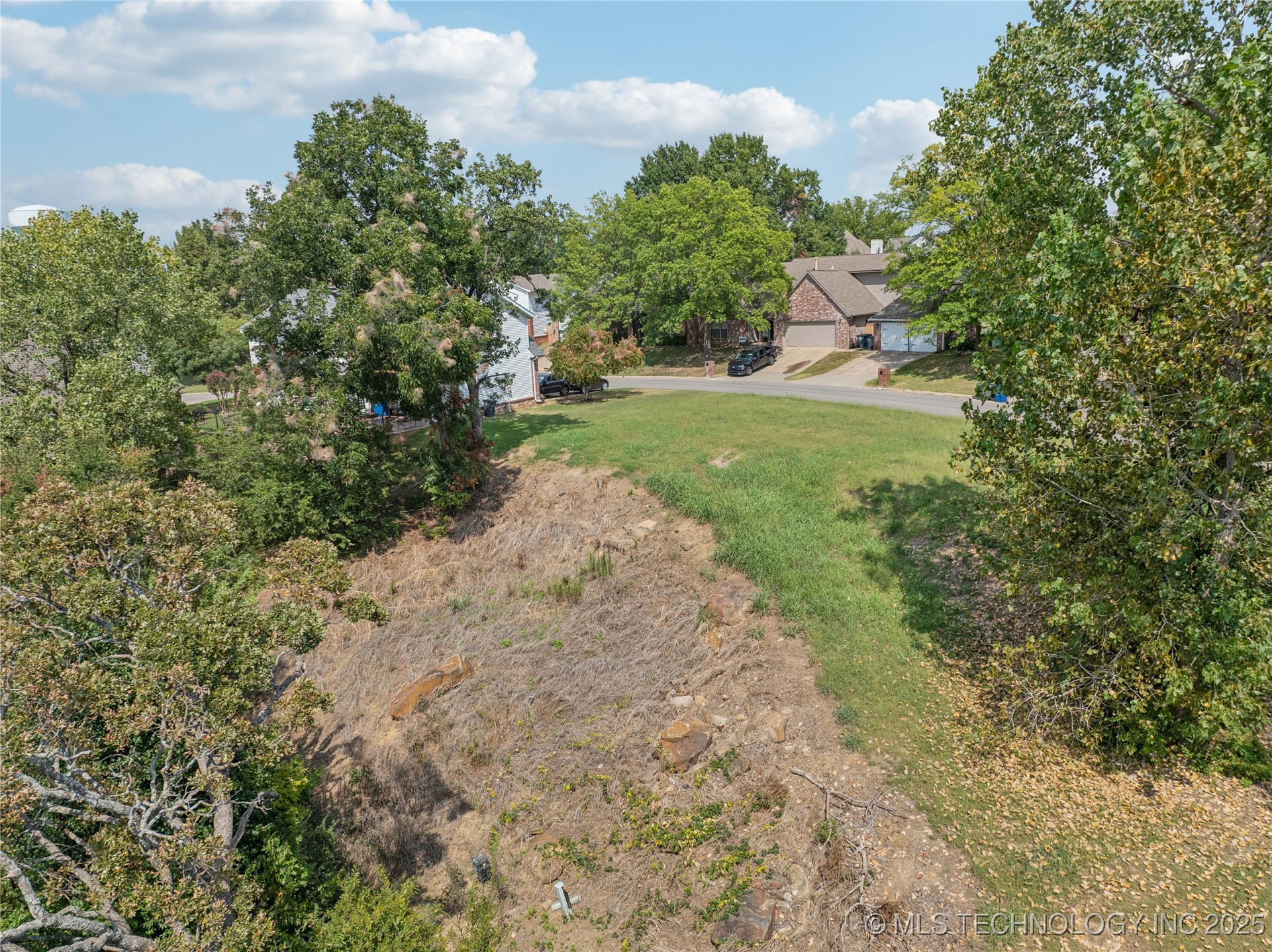 7738 S Canton Avenue Property Photo 6