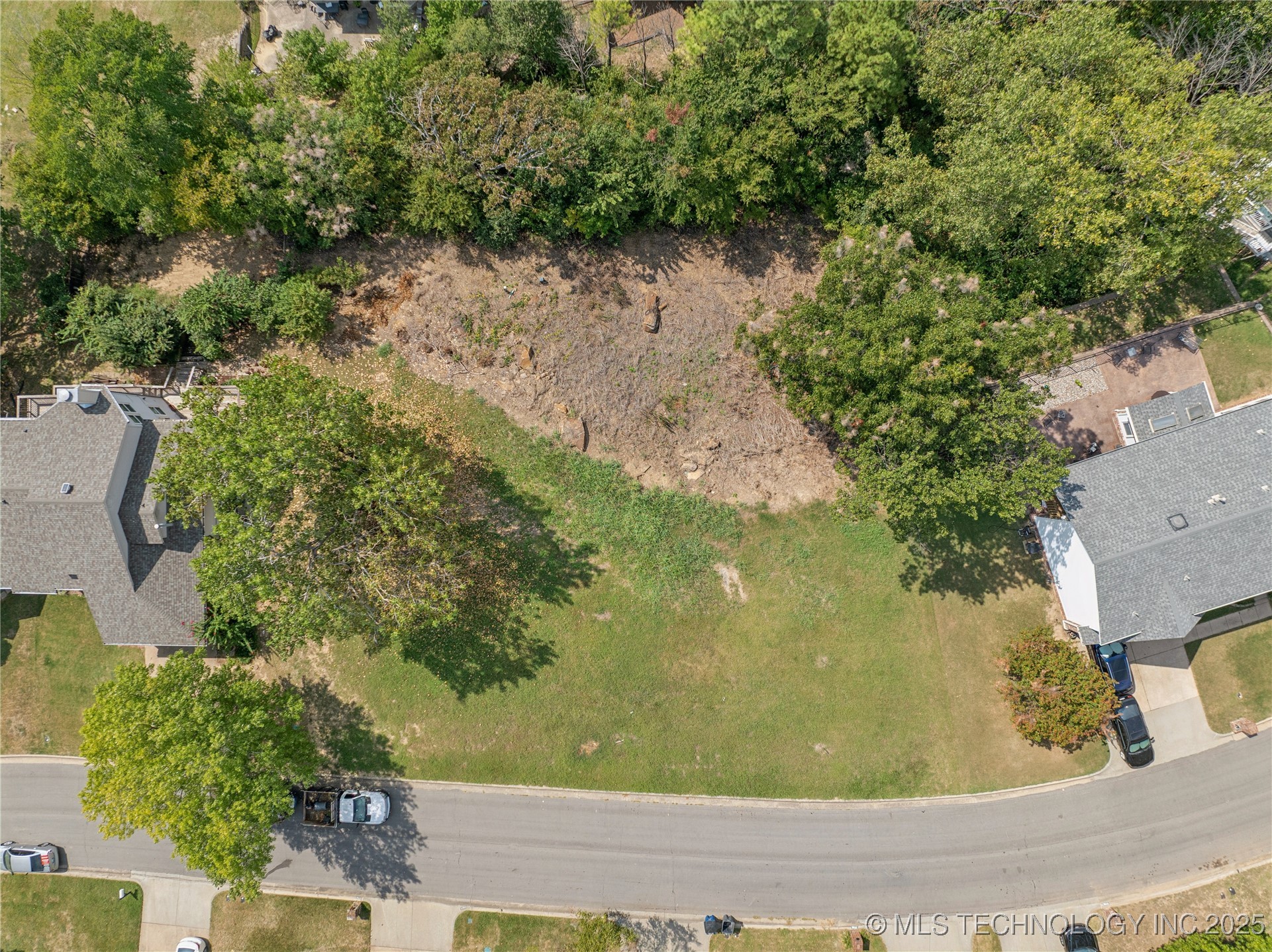 7738 S Canton Avenue Property Photo 11