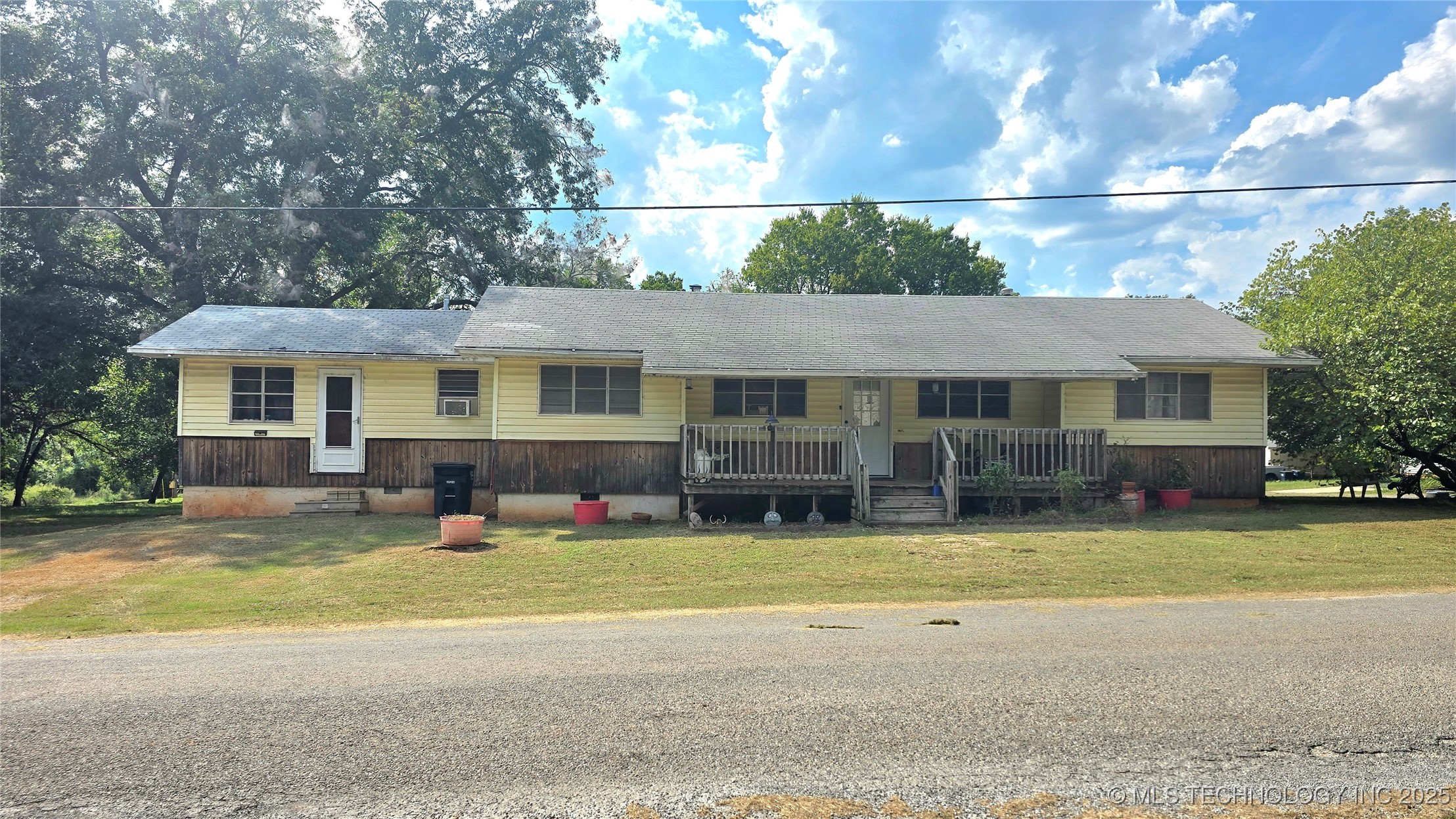 701 Johnson Property Photo 1