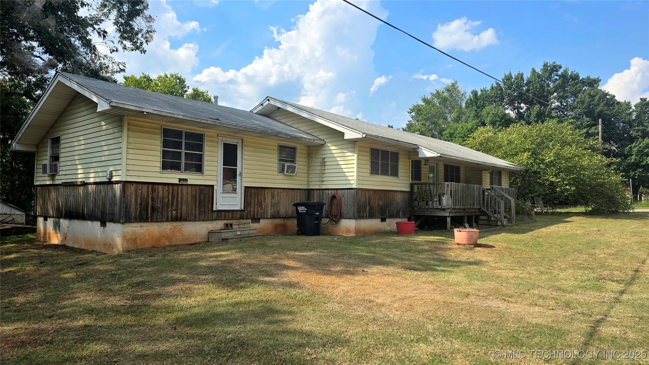 701 Johnson Property Photo 3