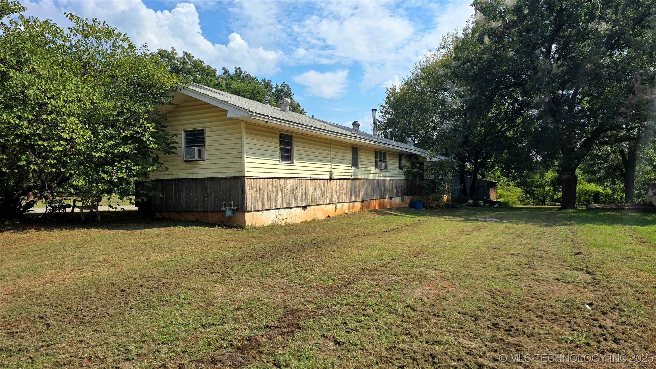 701 Johnson Property Photo 4