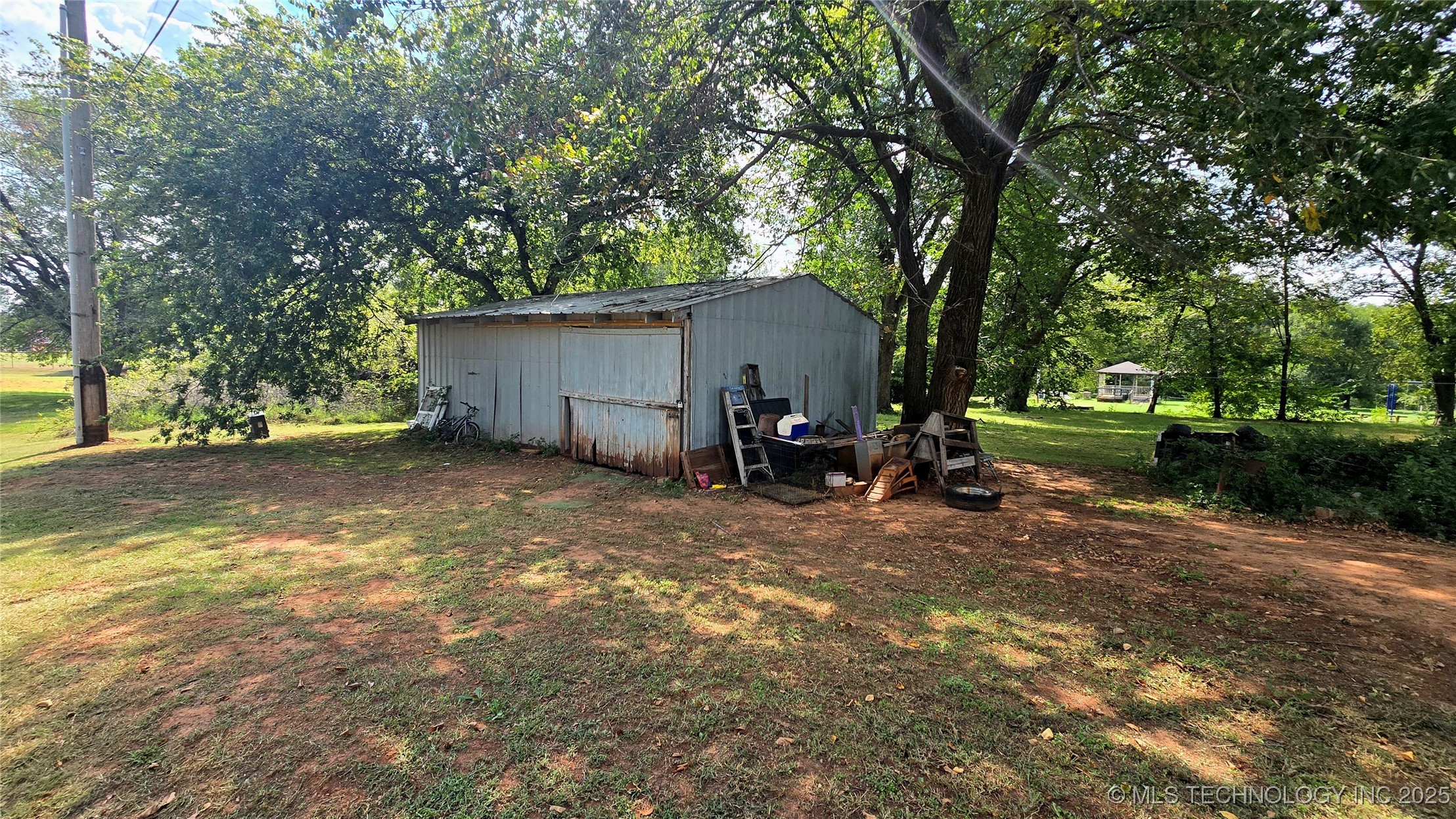 701 Johnson Property Photo 6