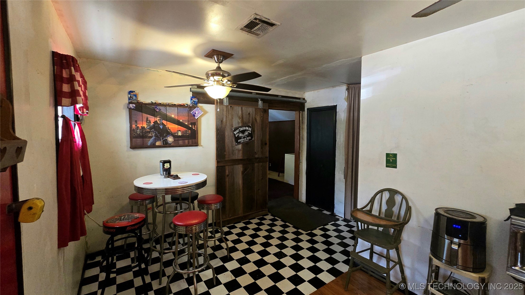 701 Johnson Property Photo 13