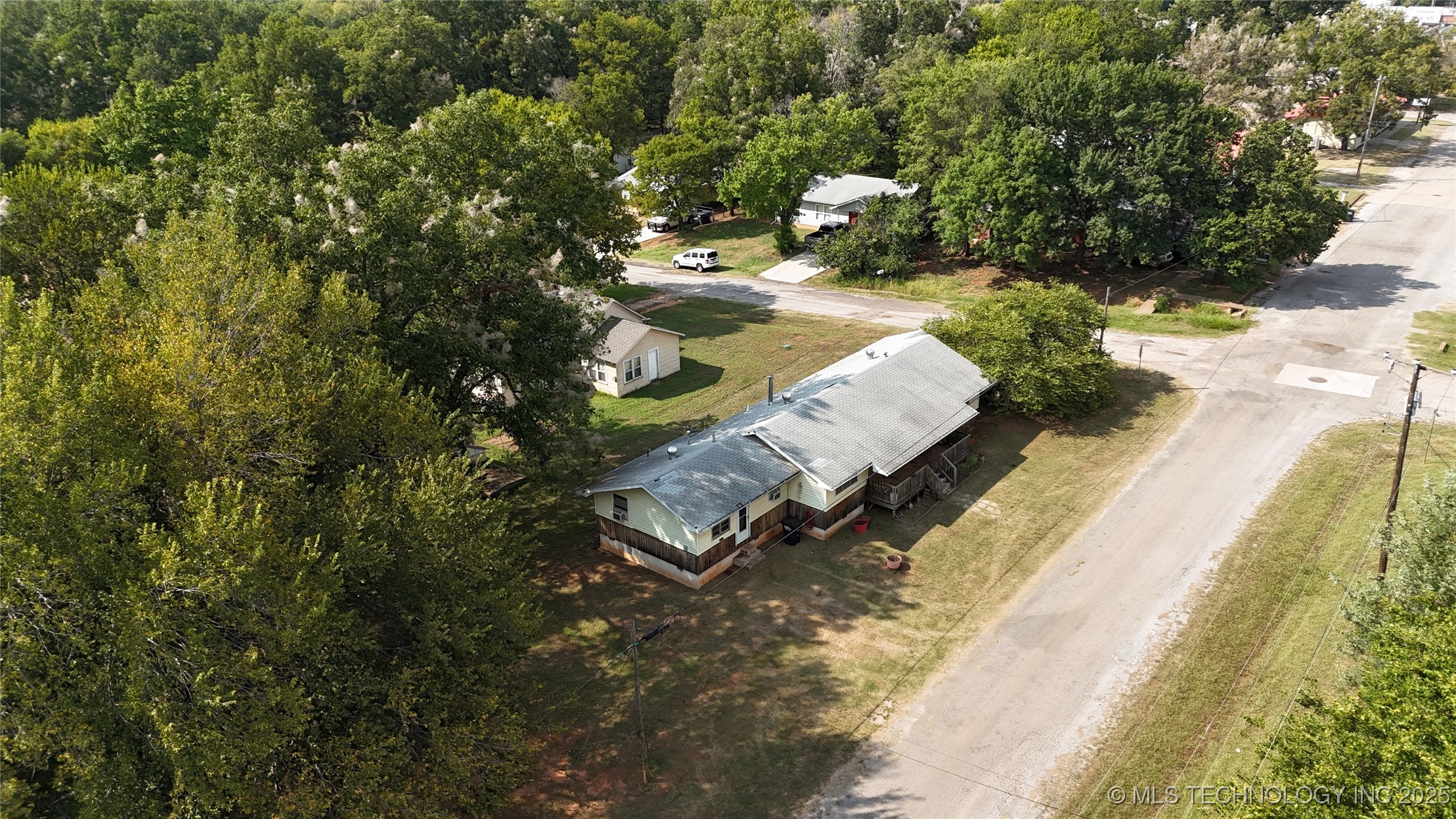 701 Johnson Property Photo 26