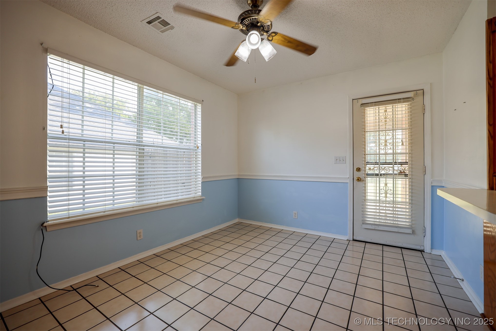 1601 N Detroit Avenue Property Photo 11