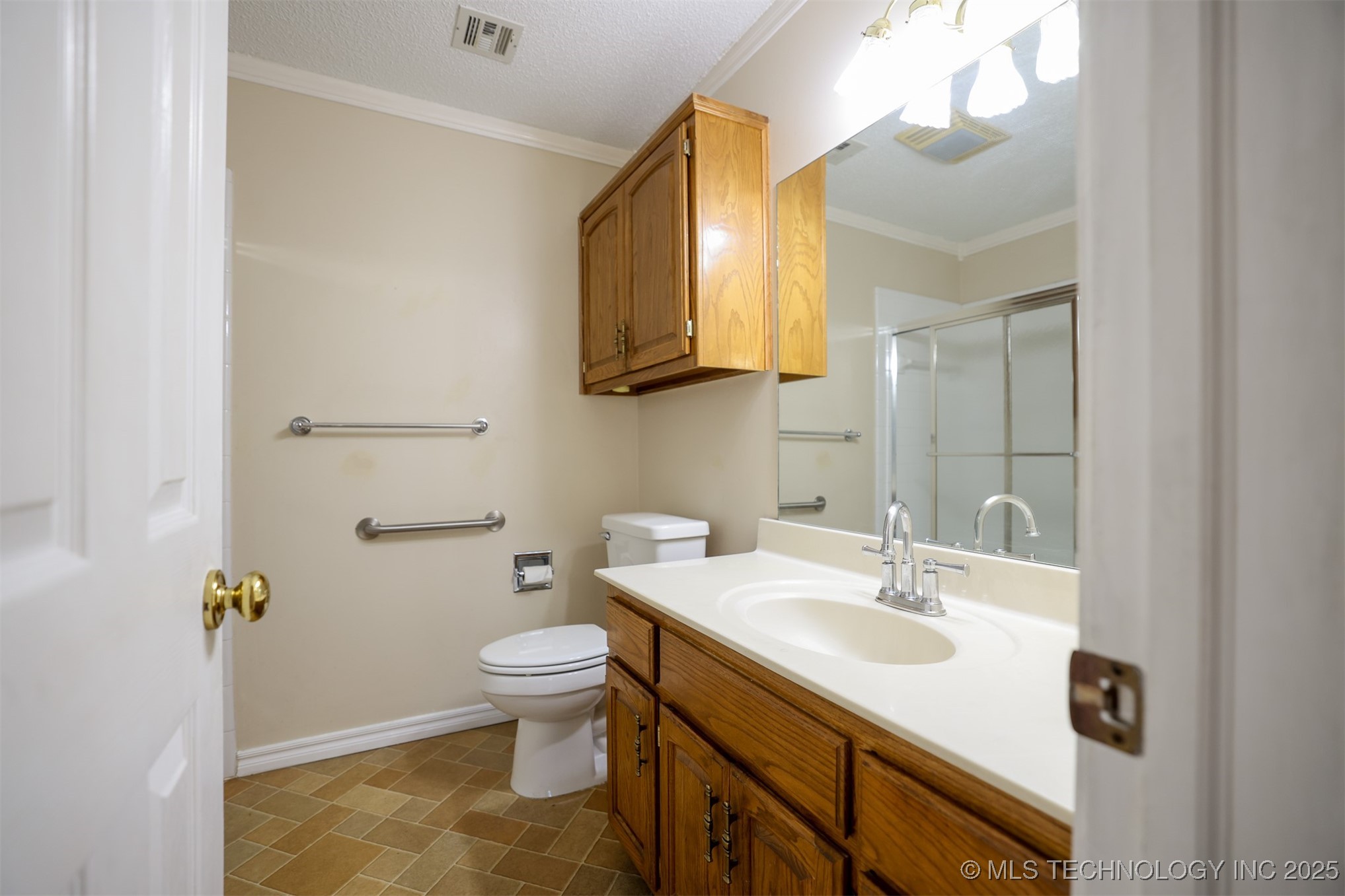 1601 N Detroit Avenue Property Photo 16