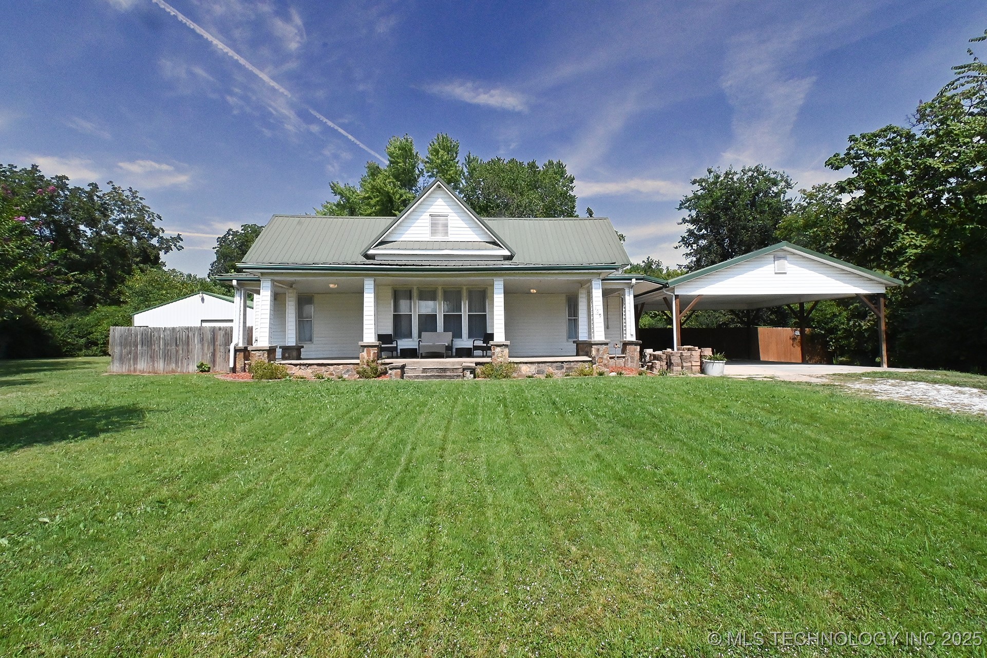 109 W Lee Property Photo 5