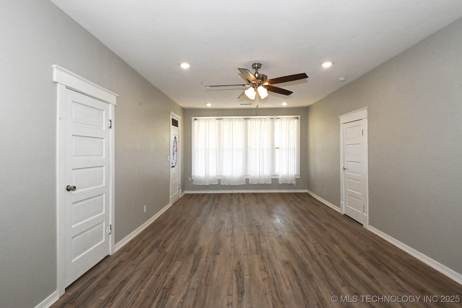 109 W Lee Property Photo 11