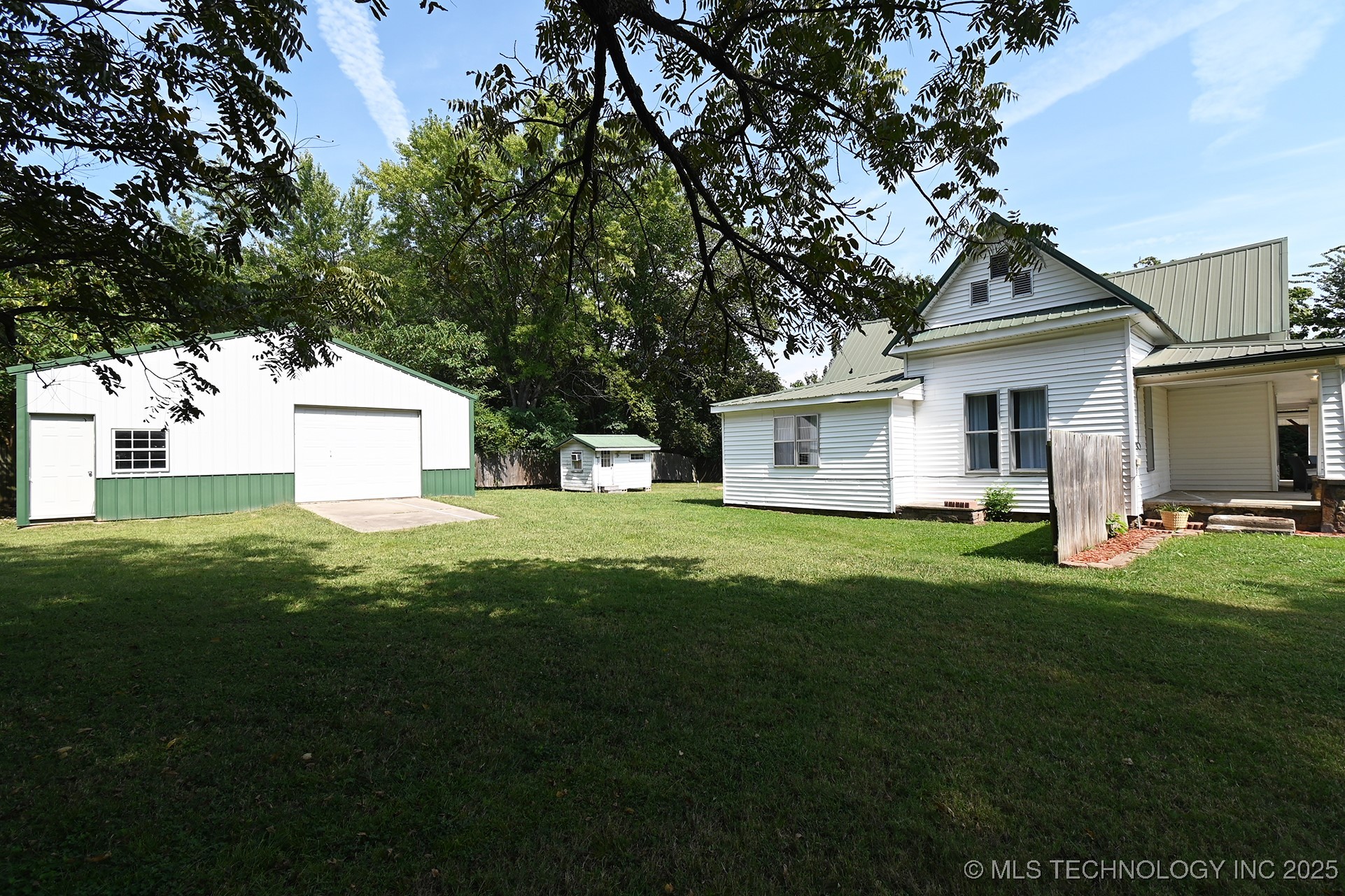 109 W Lee Property Photo 28