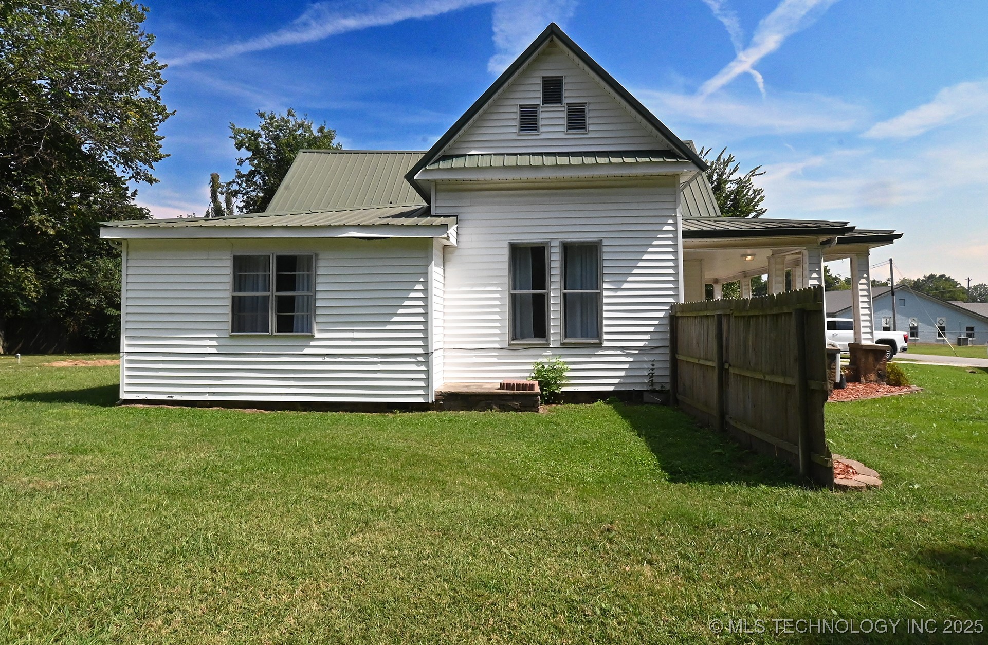 109 W Lee Property Photo 30