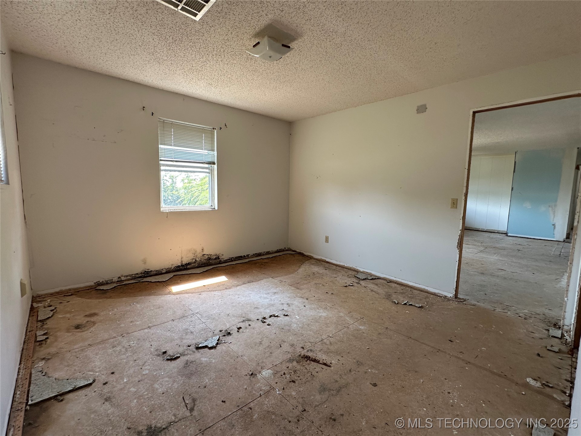 6155 Hwy 56 Highway Property Photo 4