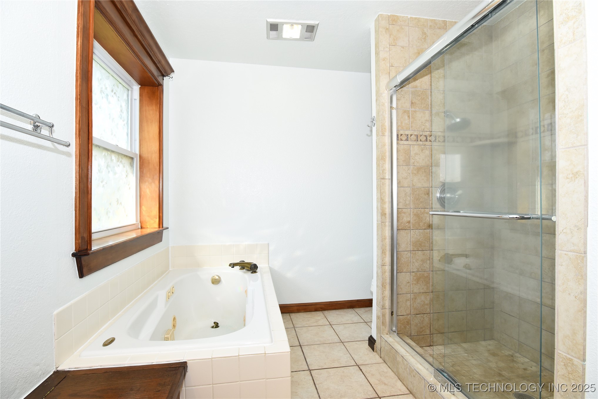 18725 Red Oak Drive Property Photo 22