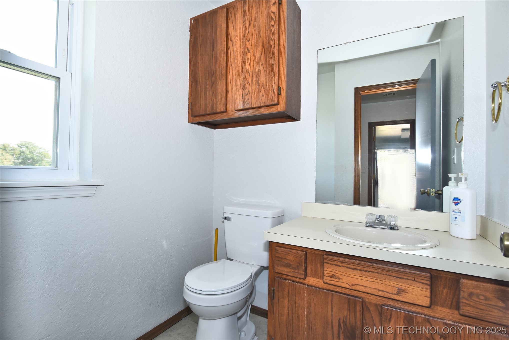 18725 Red Oak Drive Property Photo 28