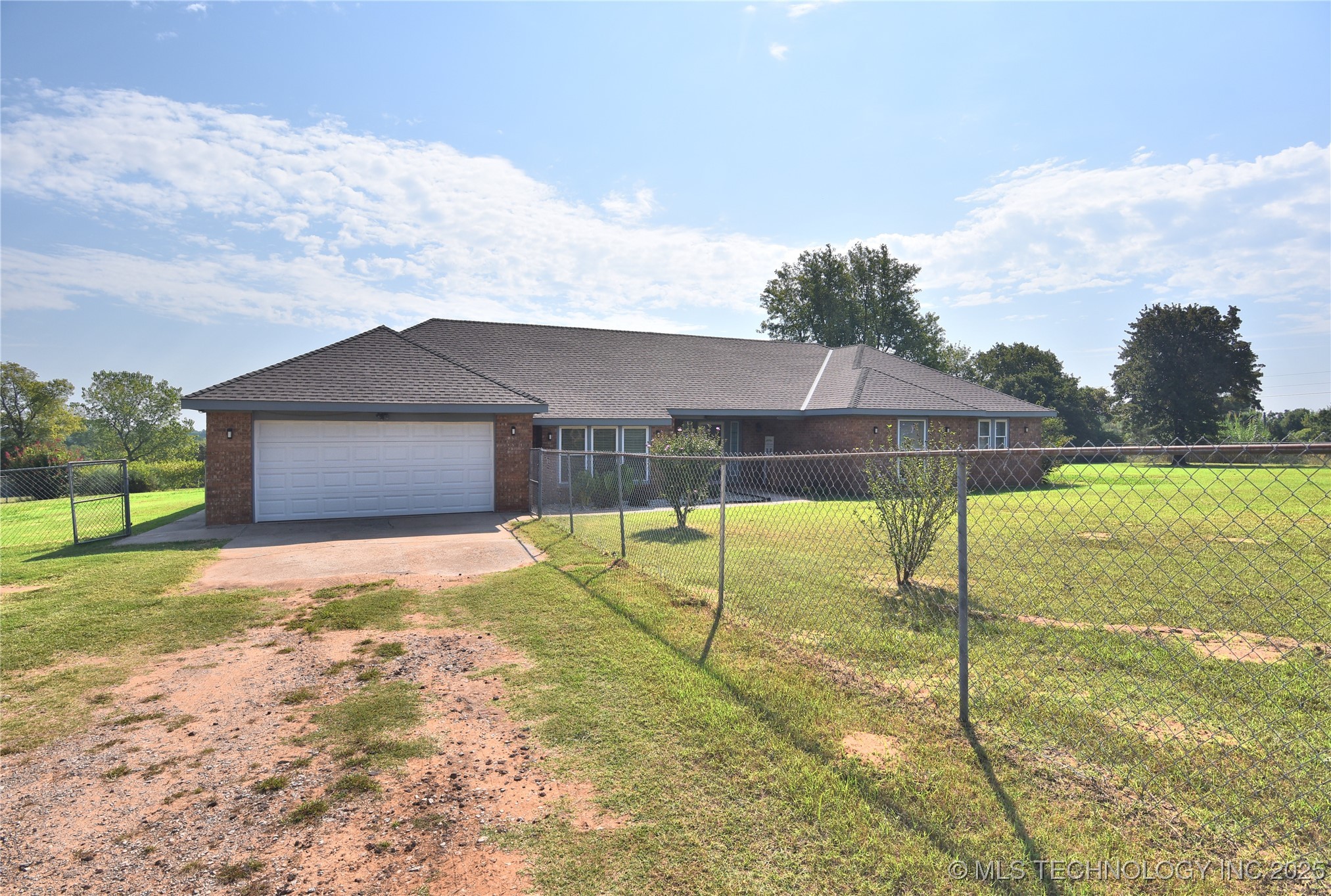 18725 Red Oak Drive Property Photo 33