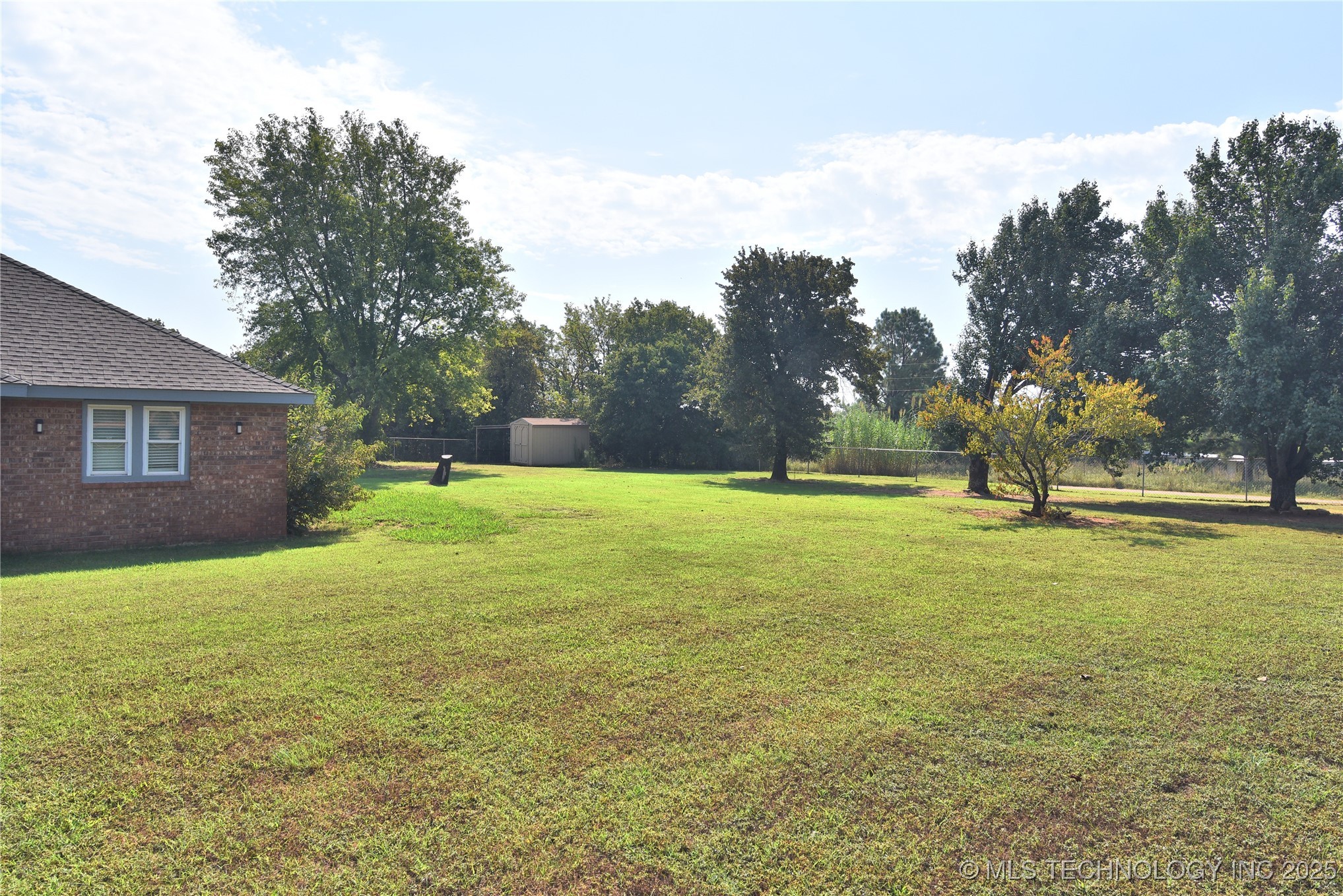 18725 Red Oak Drive Property Photo 37