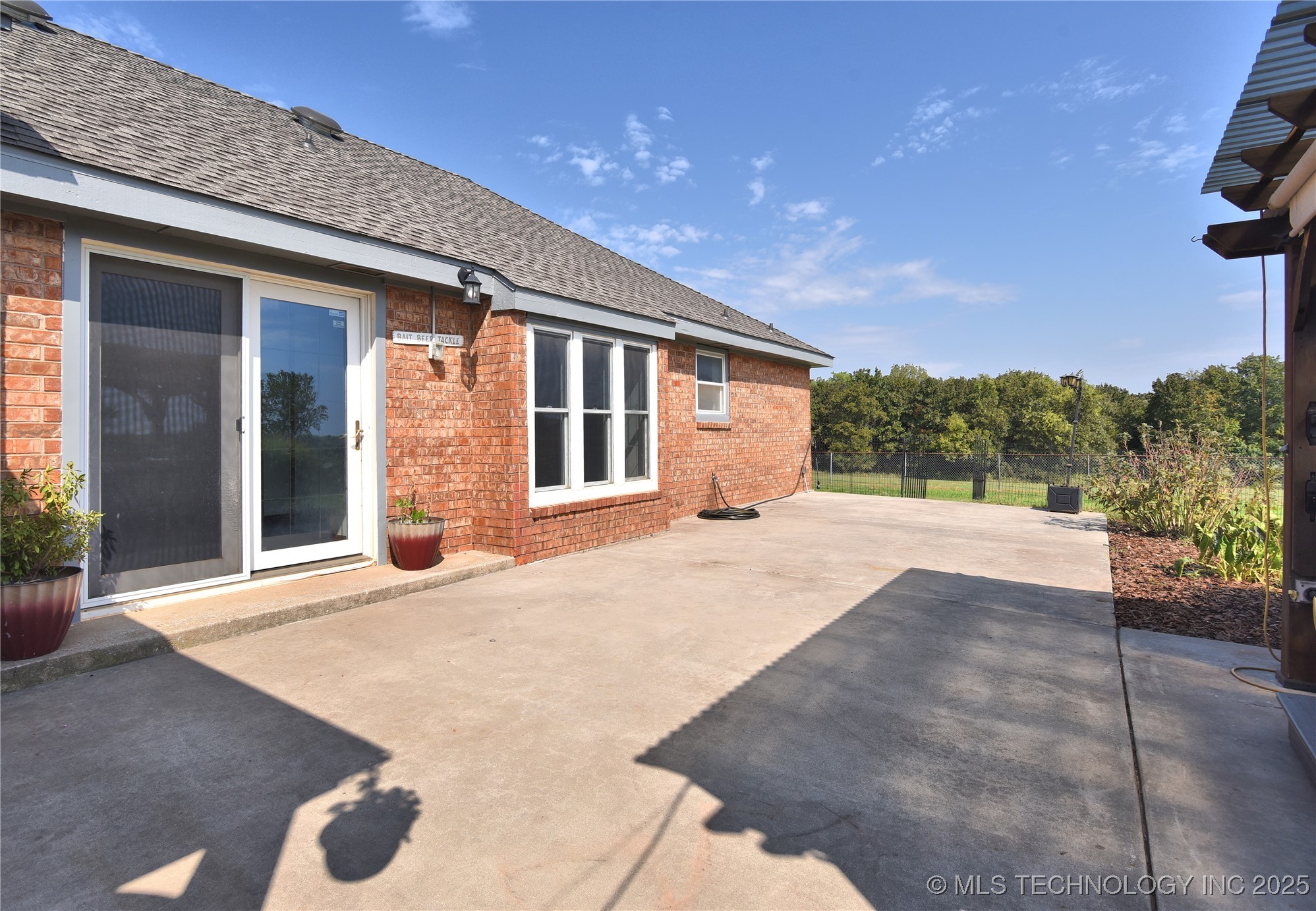 18725 Red Oak Drive Property Photo 45