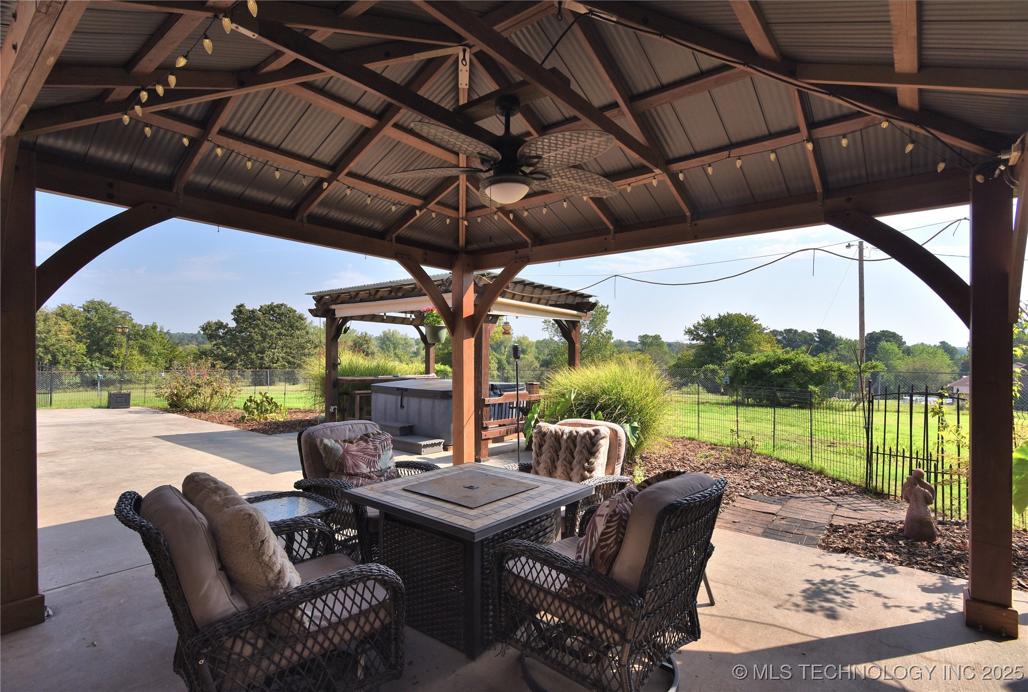 18725 Red Oak Drive Property Photo 46