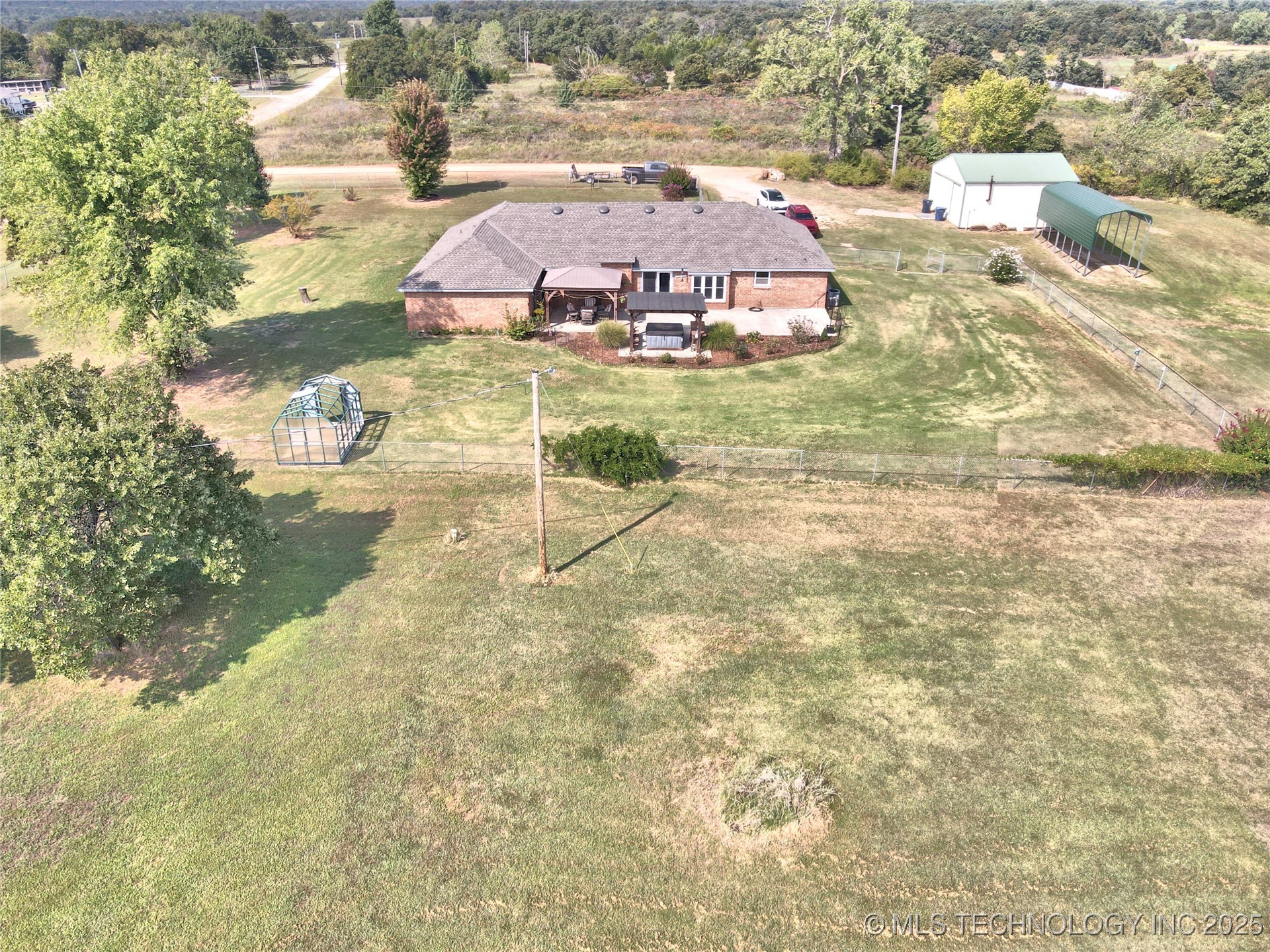 18725 Red Oak Drive Property Photo 47