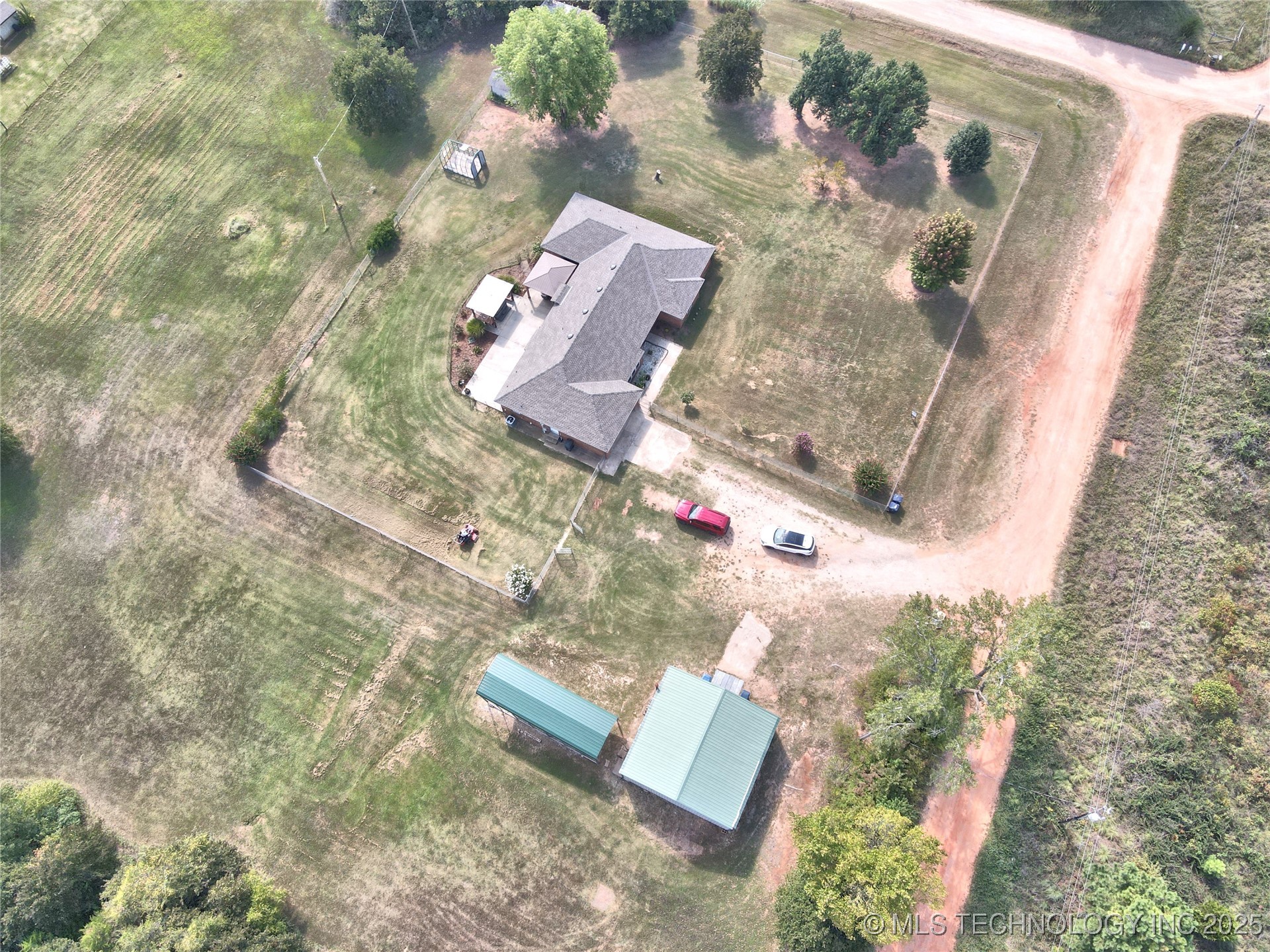 18725 Red Oak Drive Property Photo 48