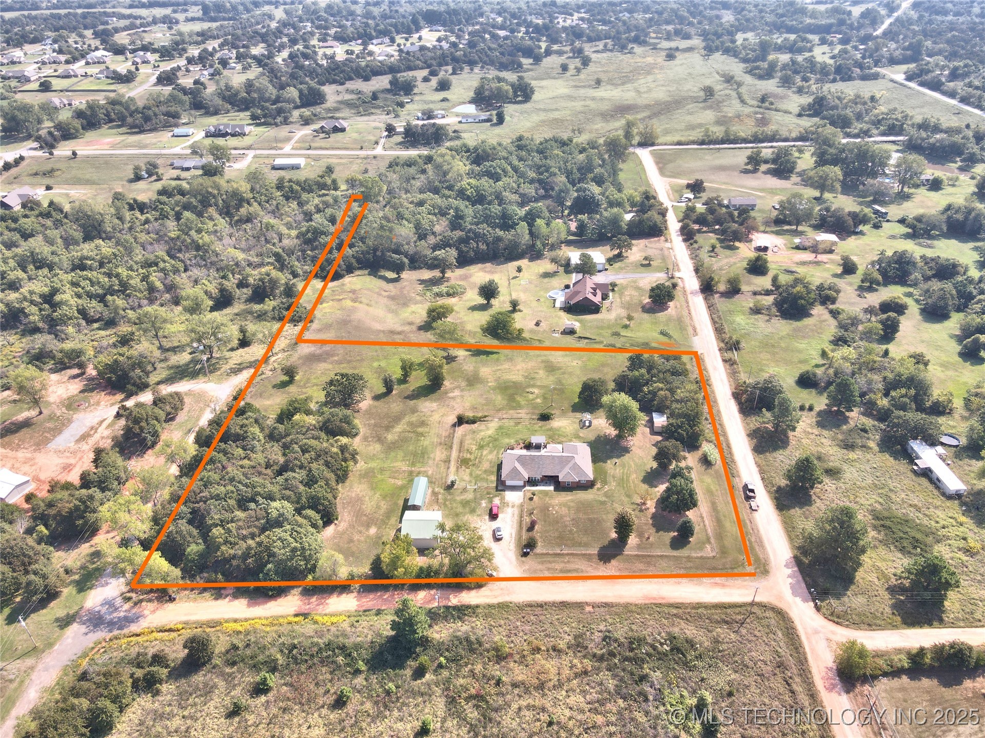 18725 Red Oak Drive Property Photo 49