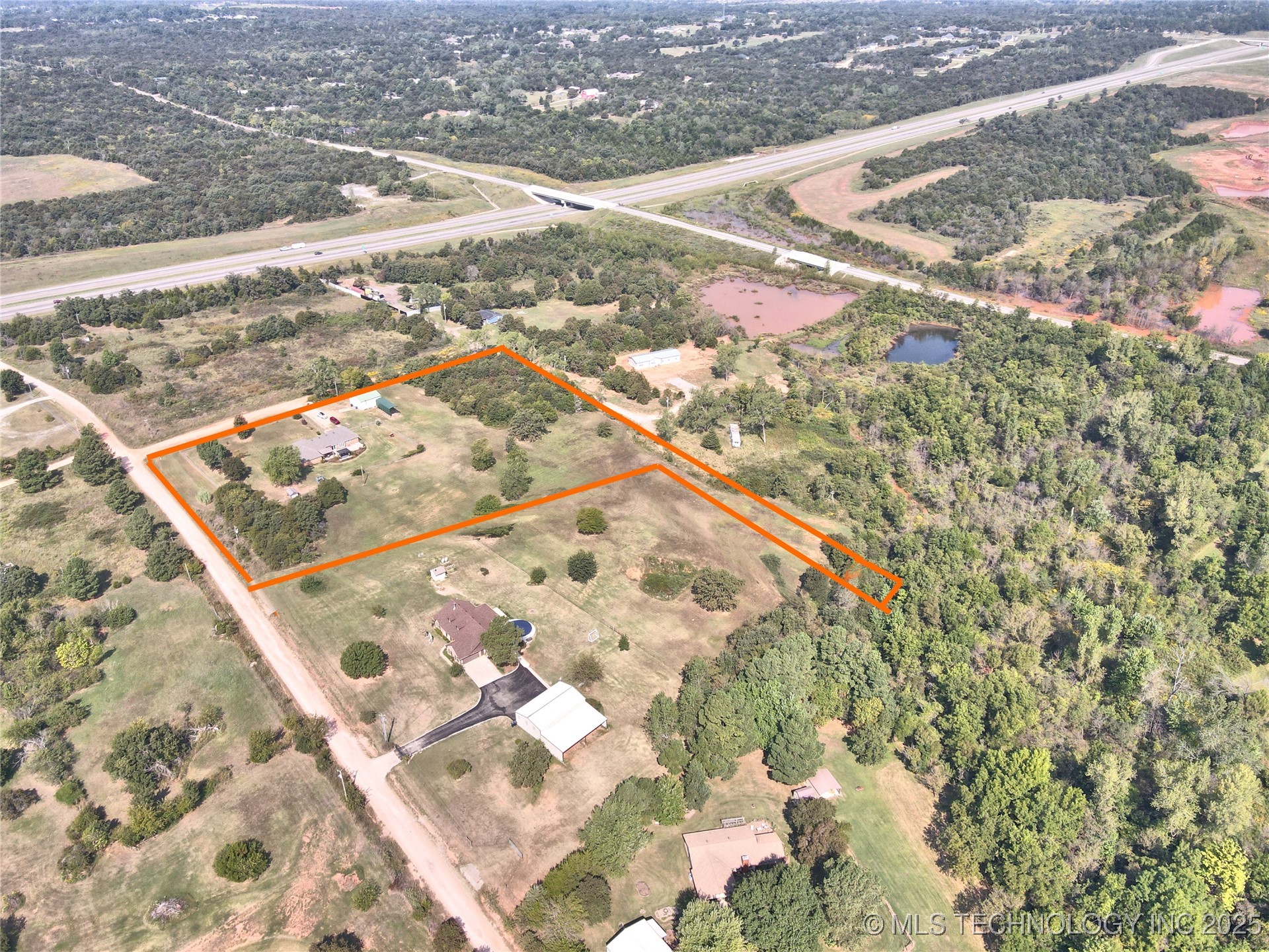 18725 Red Oak Drive Property Photo 51