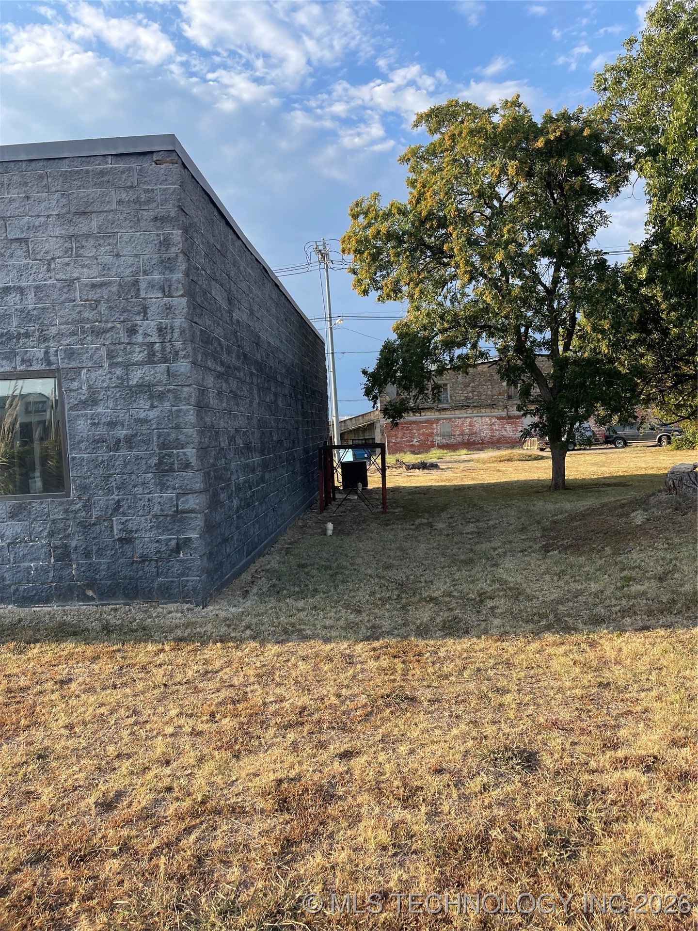 121 Judy Adams Property Photo 4