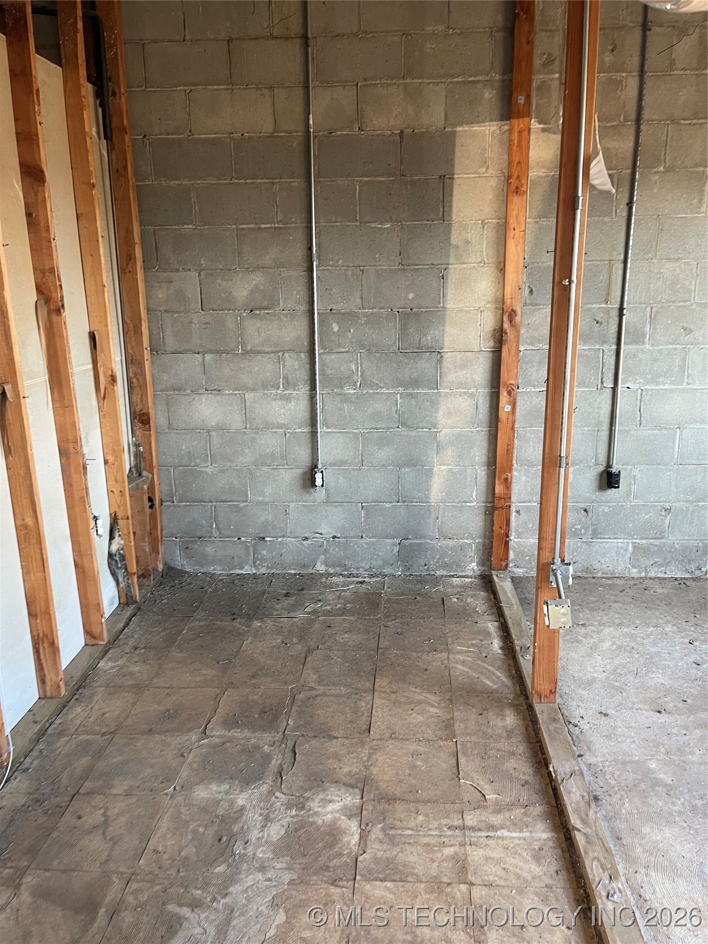 121 Judy Adams Property Photo 8