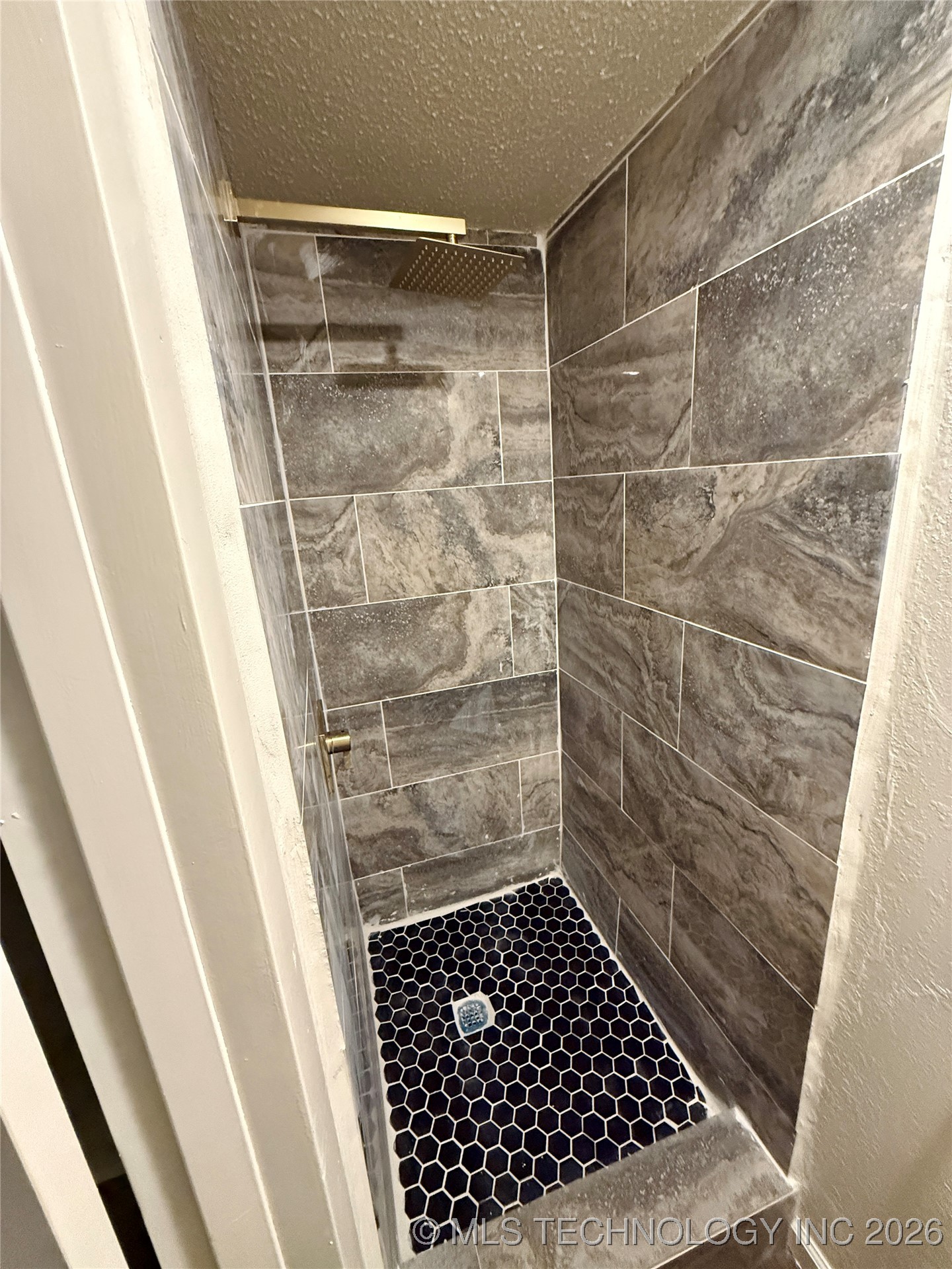 1933 Southwest Boulevard Property Photo 4