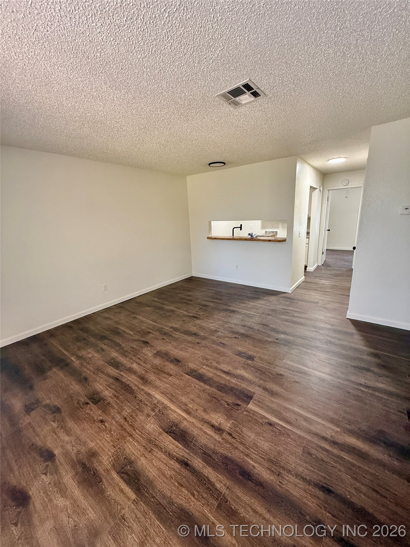 1933 Southwest Boulevard Property Photo 6