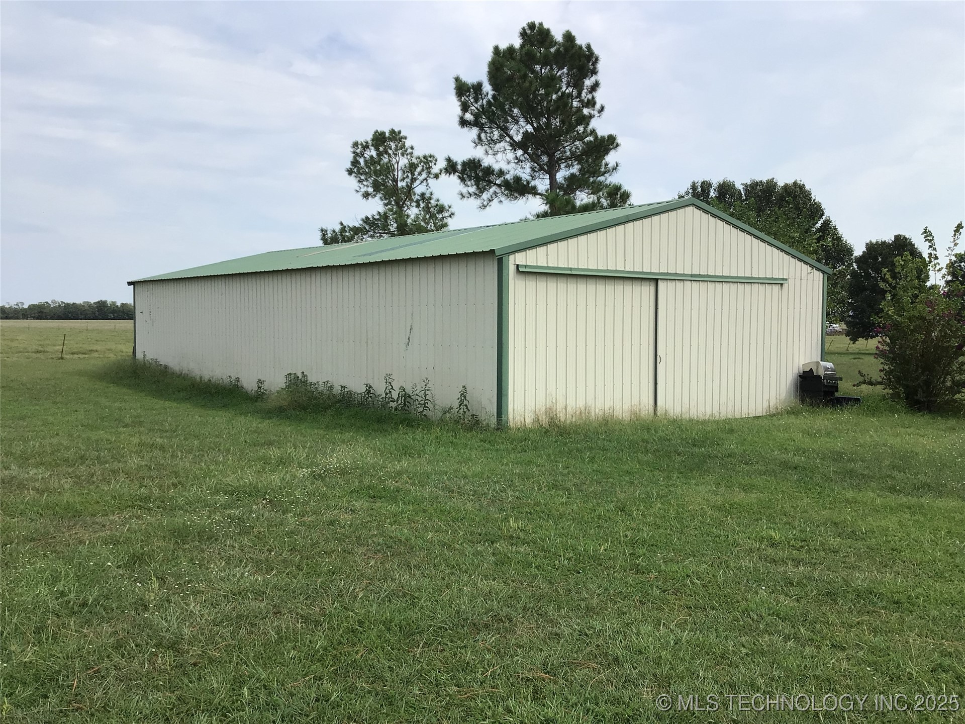 2706 N 434 Property Photo 13