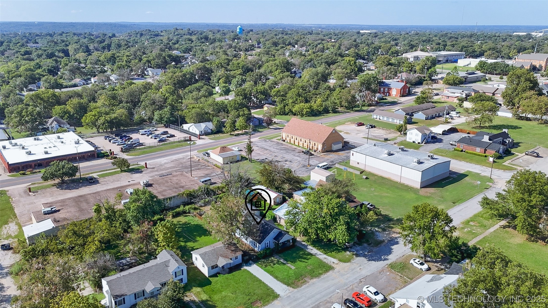 319 E 13th Street Property Photo 46