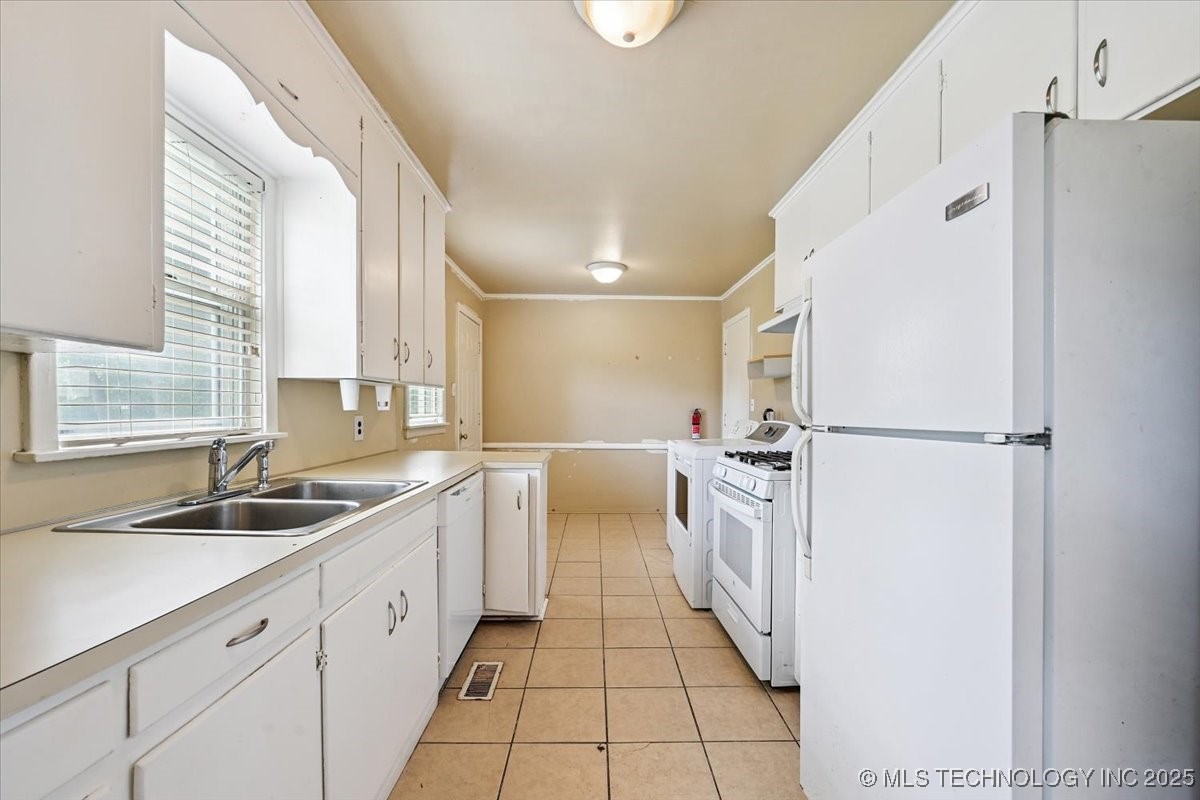 1414 E 52nd Street Property Photo 9