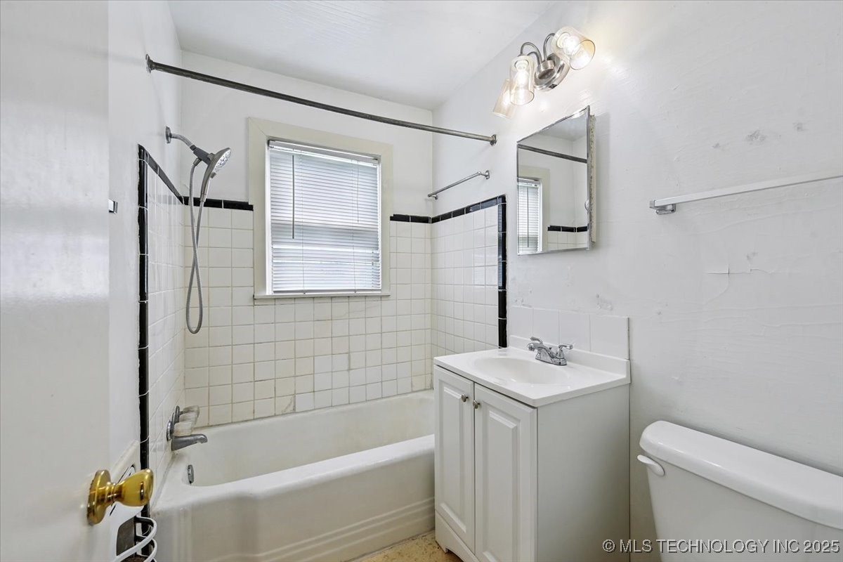 1414 E 52nd Street Property Photo 14