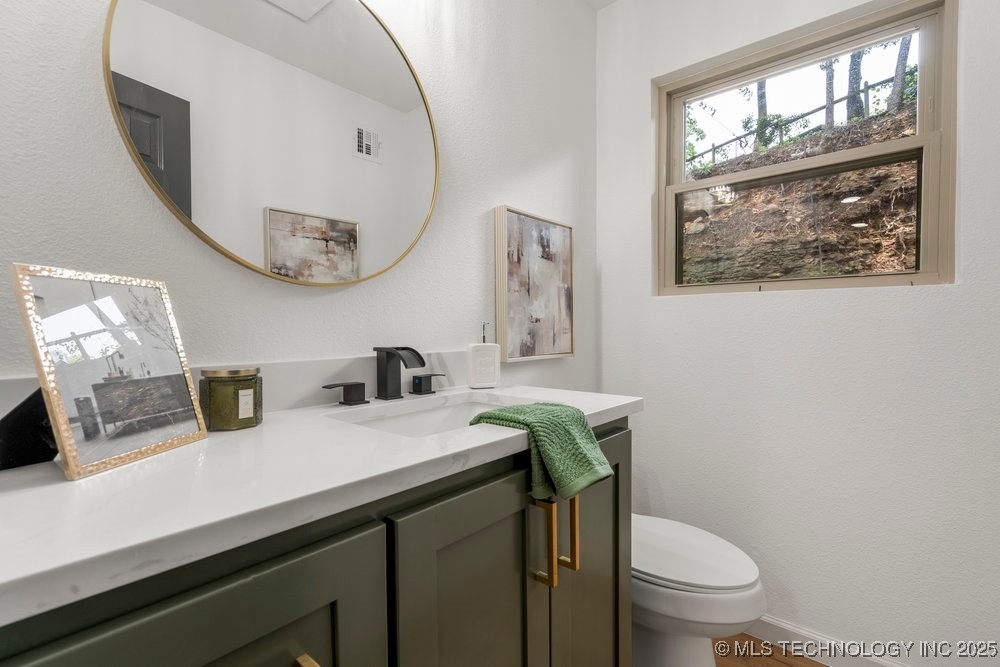 3333 E 77th Place Property Photo 15